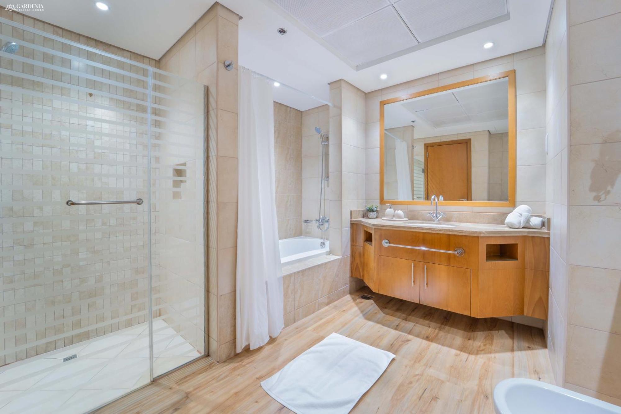 Apartment Gardenia Al Fattan Marine Suites: Beachfront Luxury With Sea Views Dubai
