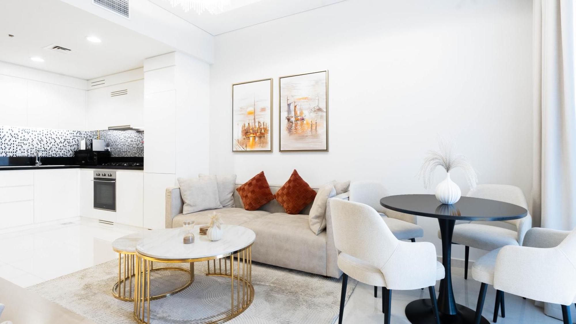 Apartment Keyrock Living - Oasis With Balcony Views *