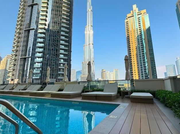 Act One Tower Near Burj Khalifa,dubai Mall * Dubai