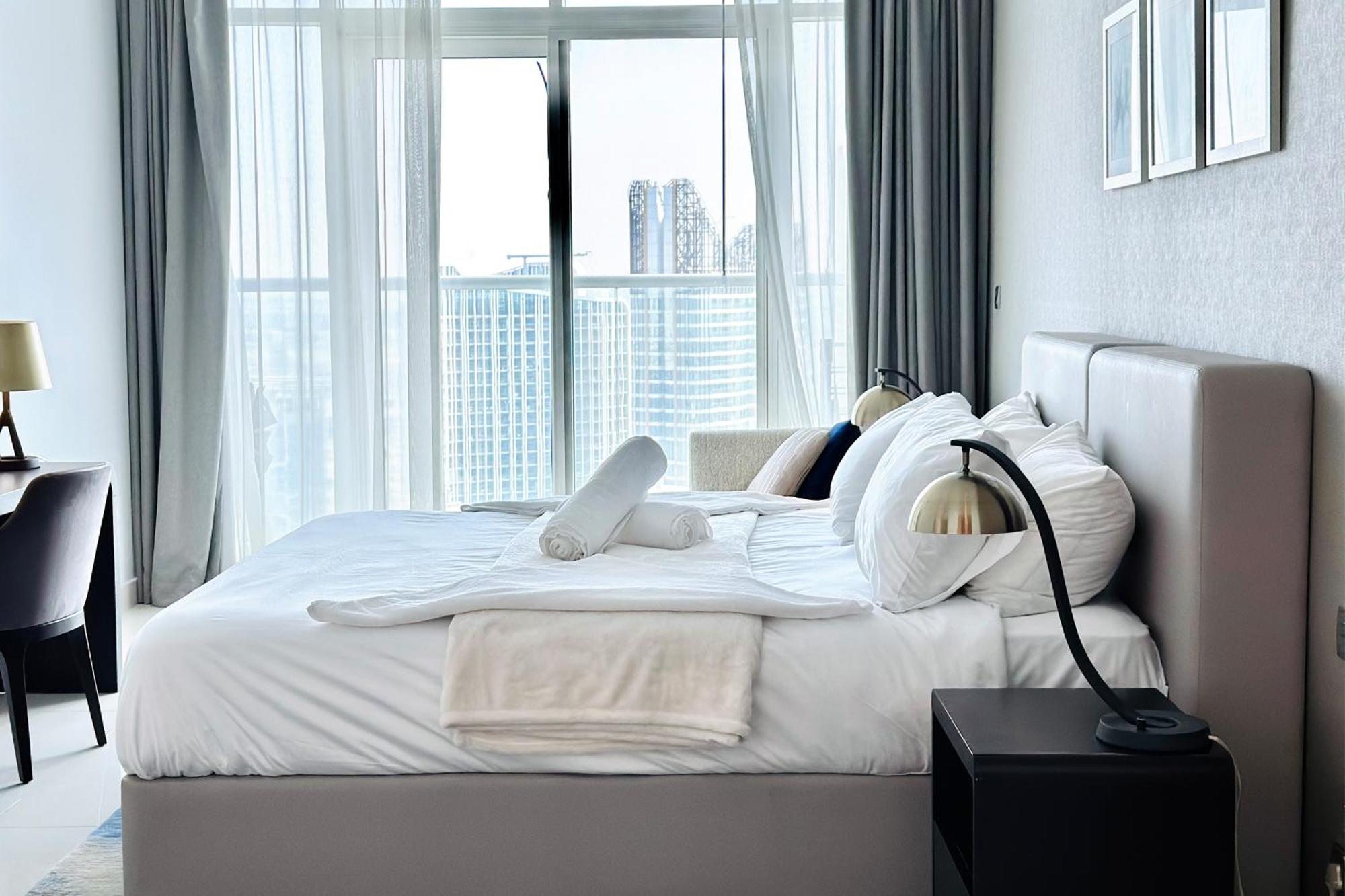 Apartment Vserve - Stylish Specious - 1 Bedroom With Canal View *
