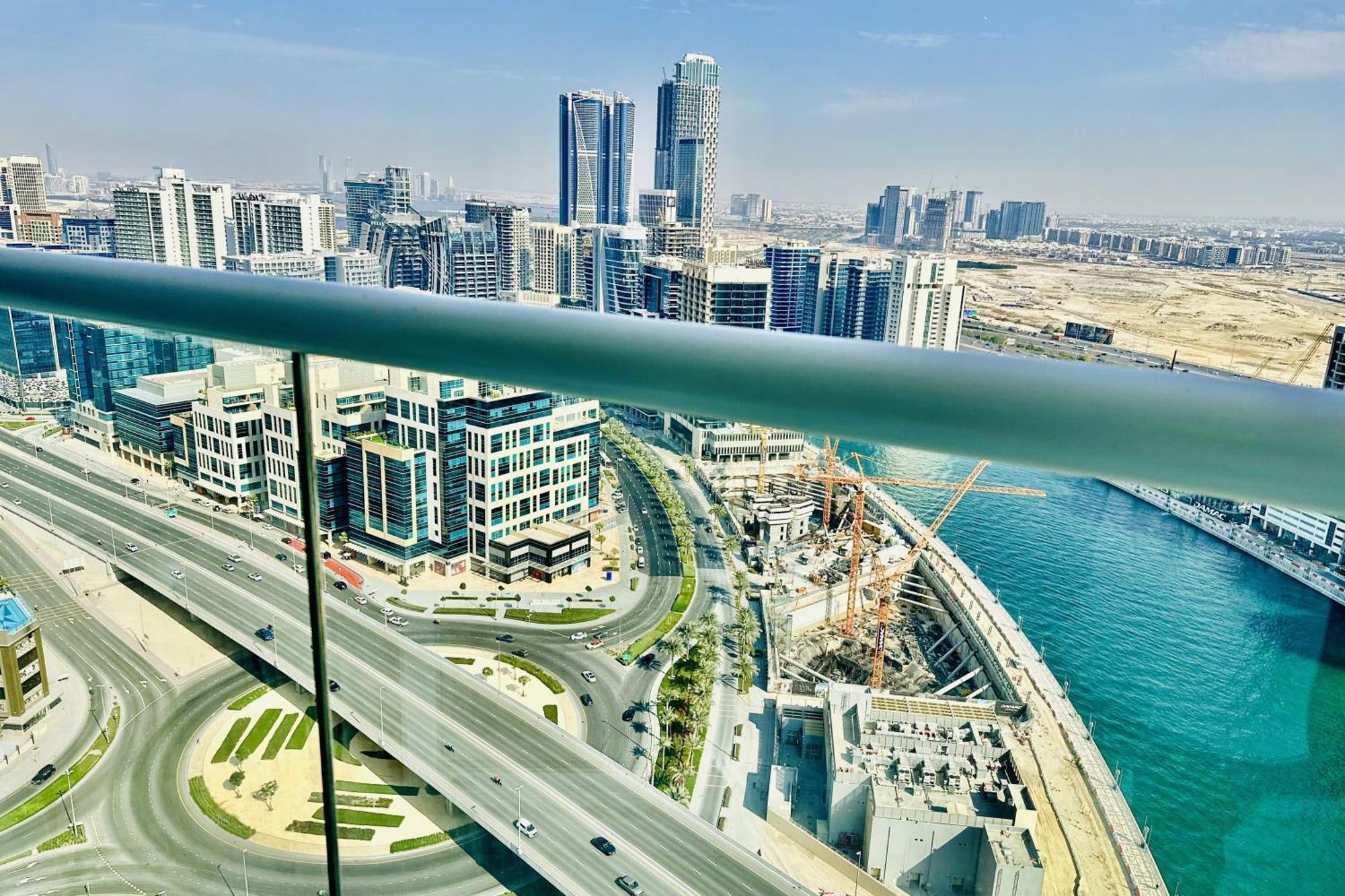 Vserve - Stylish Specious - 1 Bedroom With Canal View Apartment