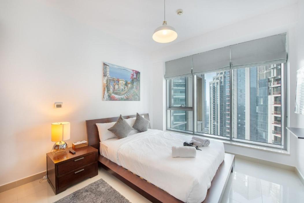 Upscale 2br With Breathtaking Burj Views *