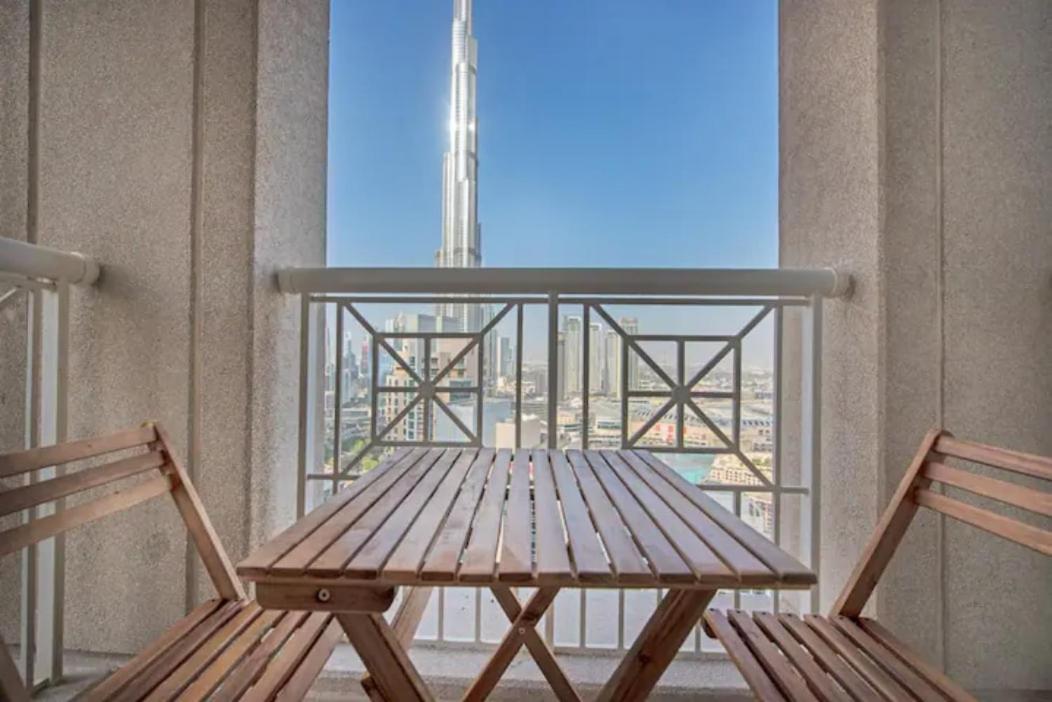 Upscale 2br With Breathtaking Burj Views *
