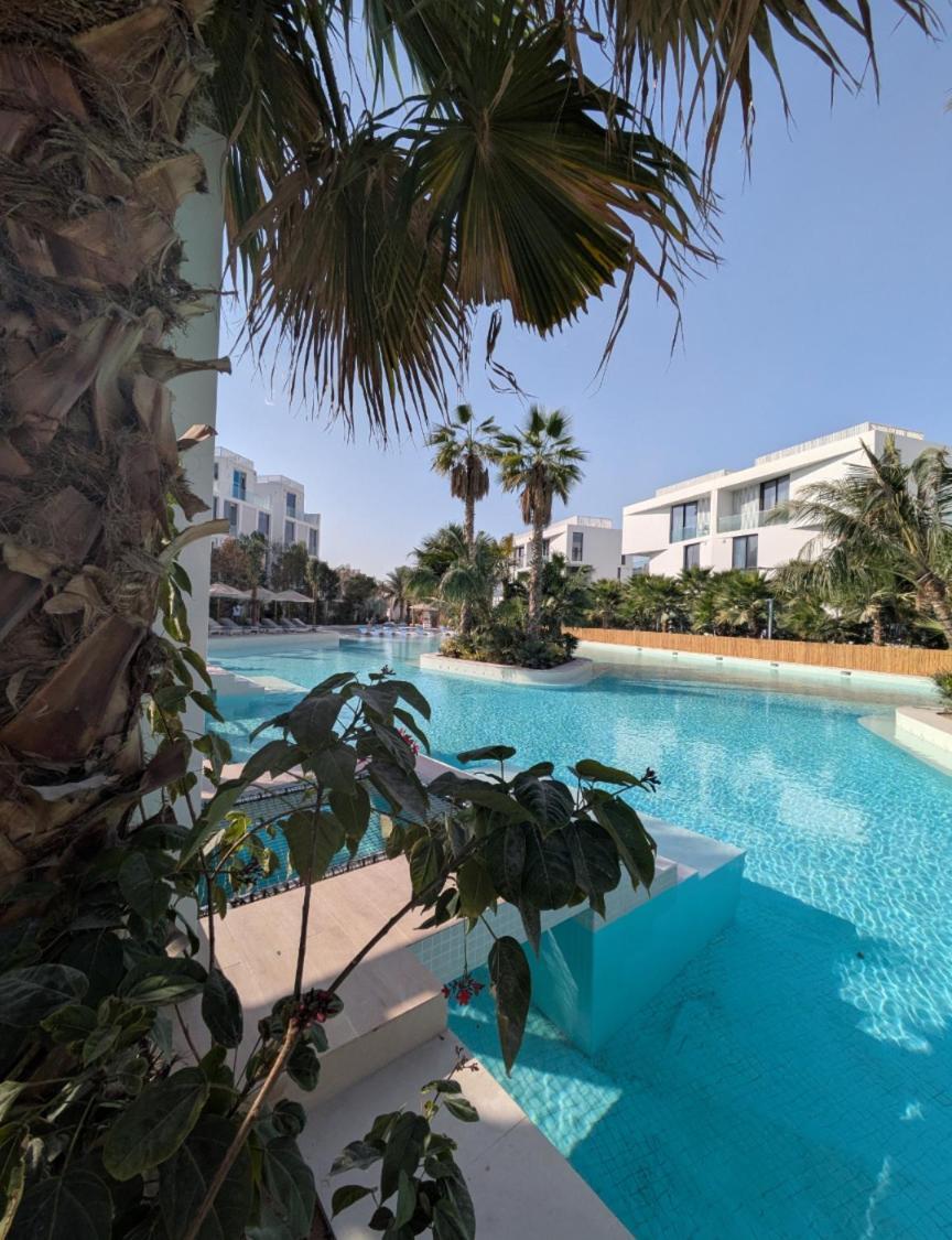 Stylish Urban-jungle-studio In Al Barari, Dubai