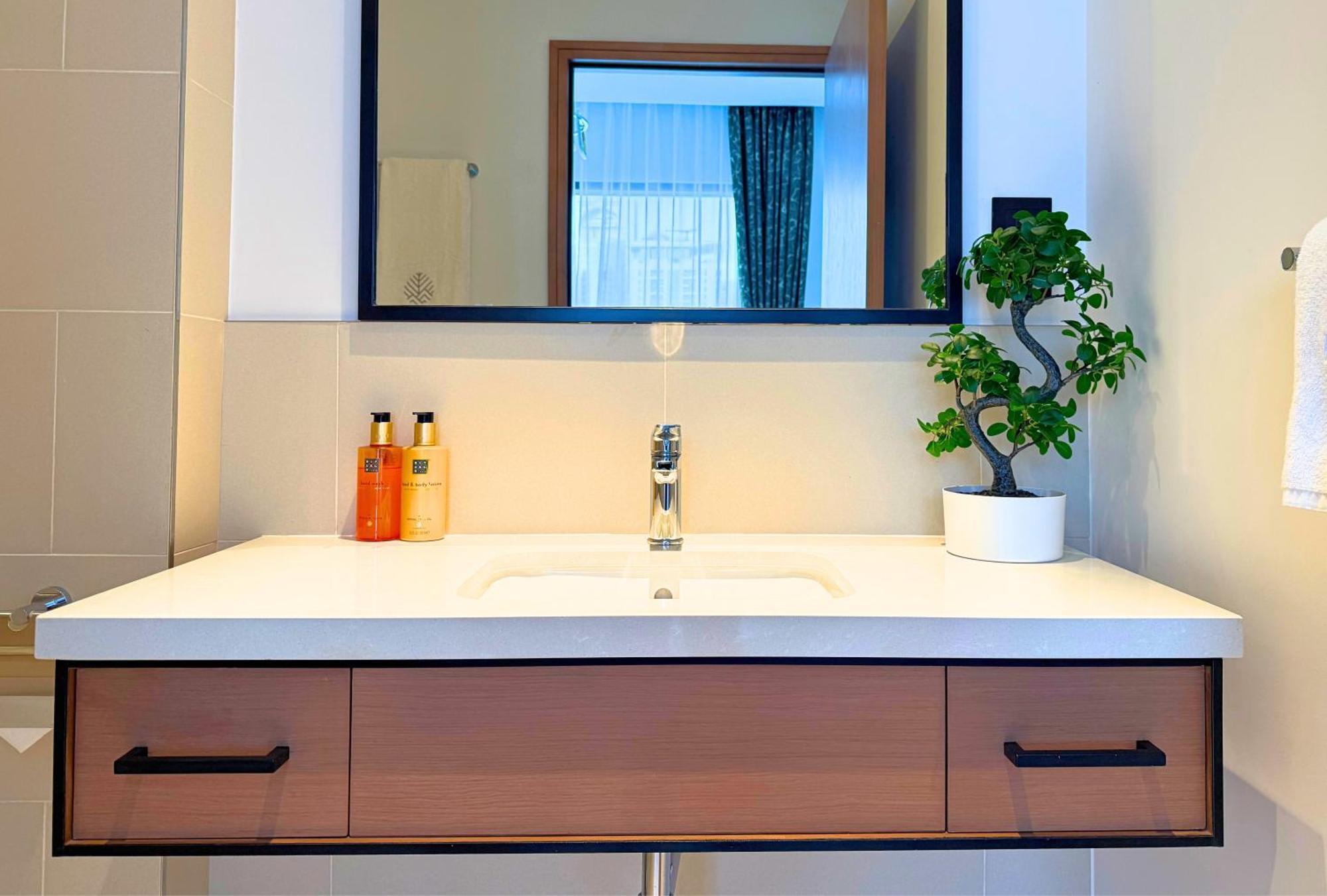 Eden's Homes & - Vida Marina Residences Dubai