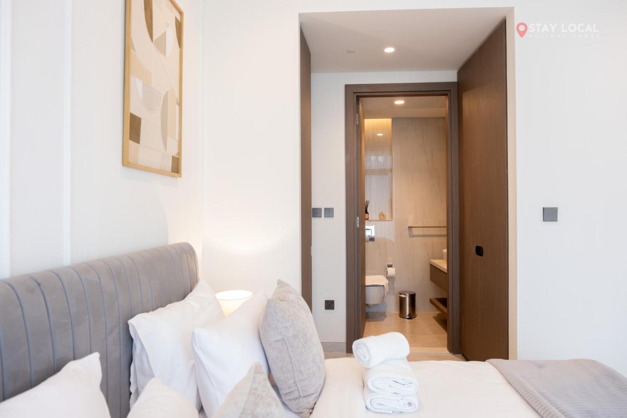 Brand New 1br I In Style I Canal & Burj Khalifa Views Apartment *