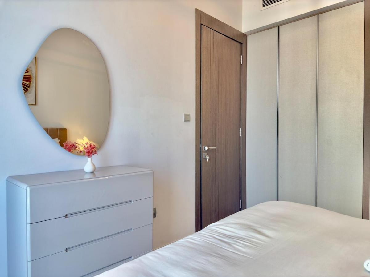 Brand New - Fully Furnished Premium 1br In Jvc Apartment *