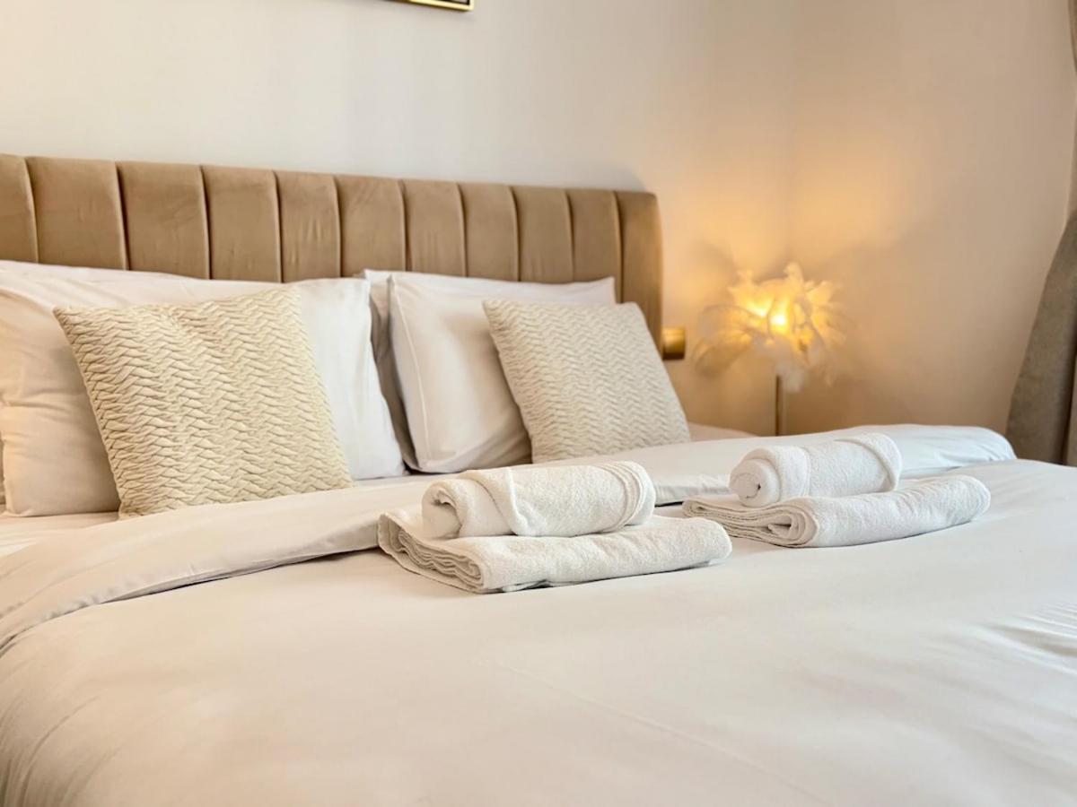 Brand New - Fully Furnished Premium 1br In Jvc Apartment