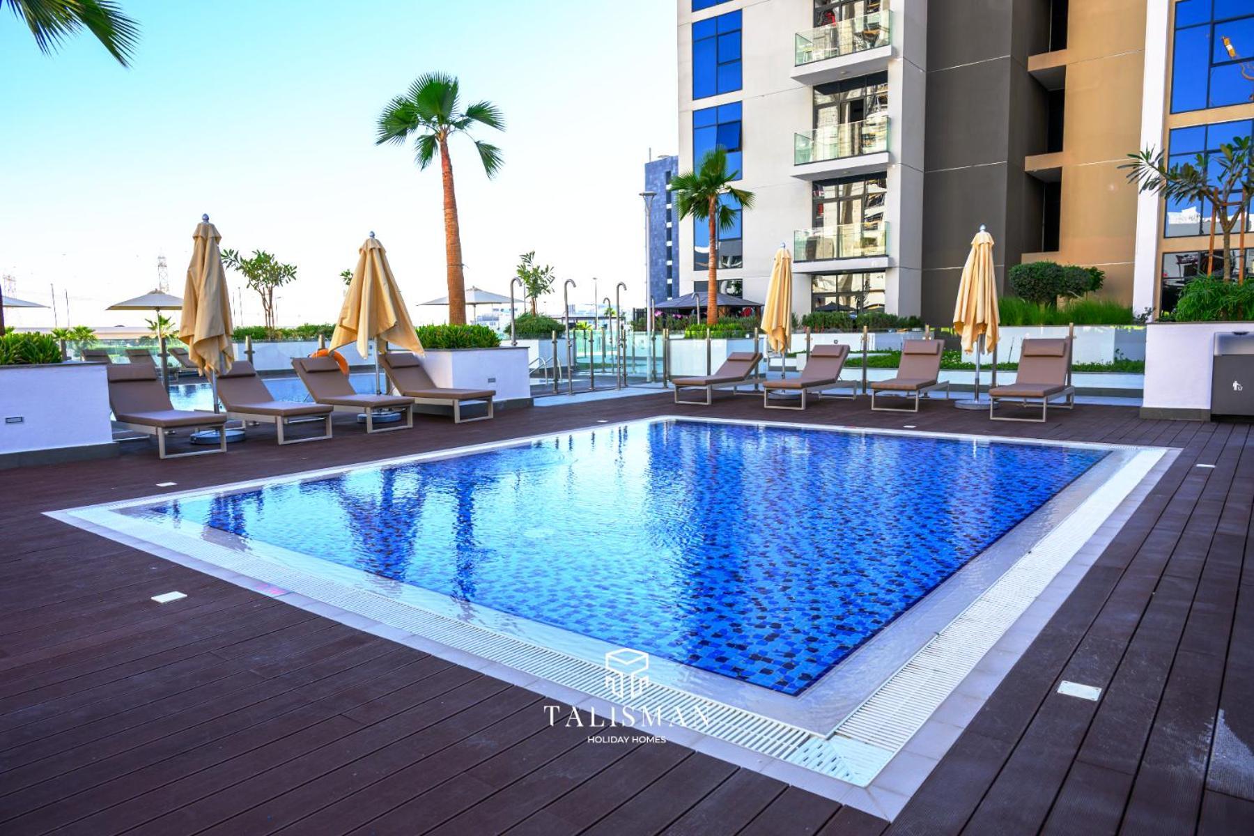 Modern In Azizi Riviera, Meydan *