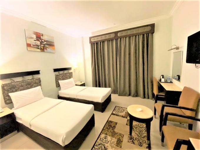 Signature Deira 3*