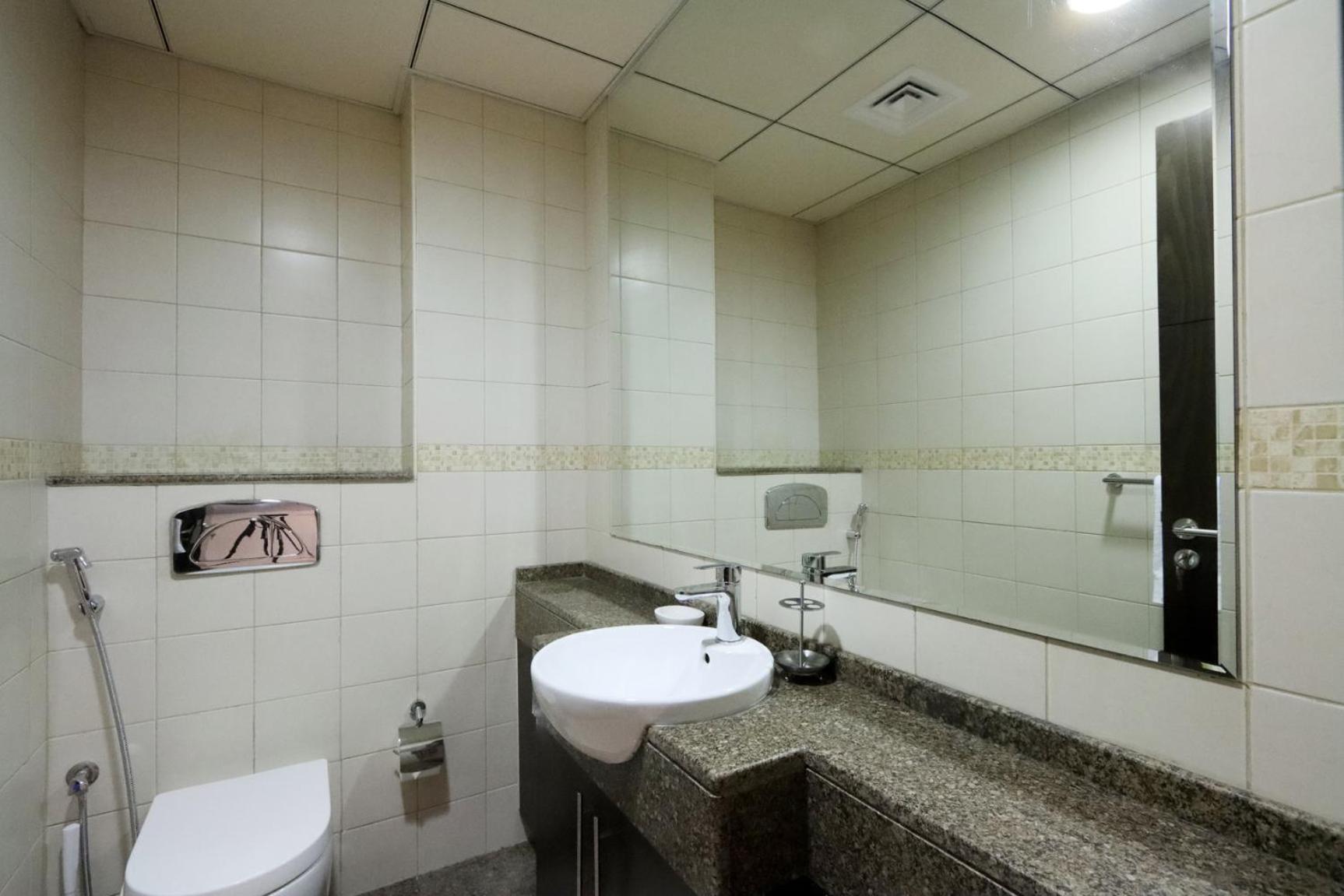 Livbnb- 1br In Marina W/ Direct Marina Walk Access Apartment