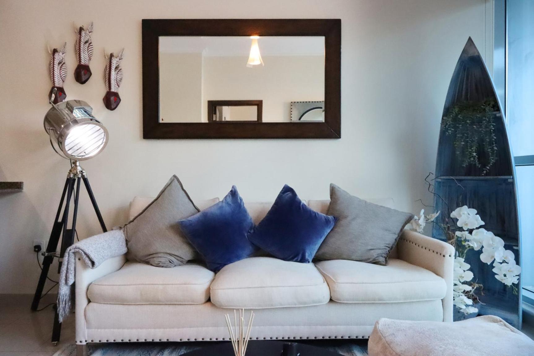 Livbnb- 1br In Marina W/ Direct Marina Walk Access *