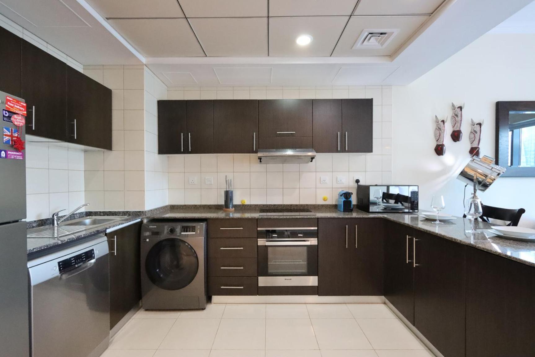 Livbnb- 1br In Marina W/ Direct Marina Walk Access Apartment