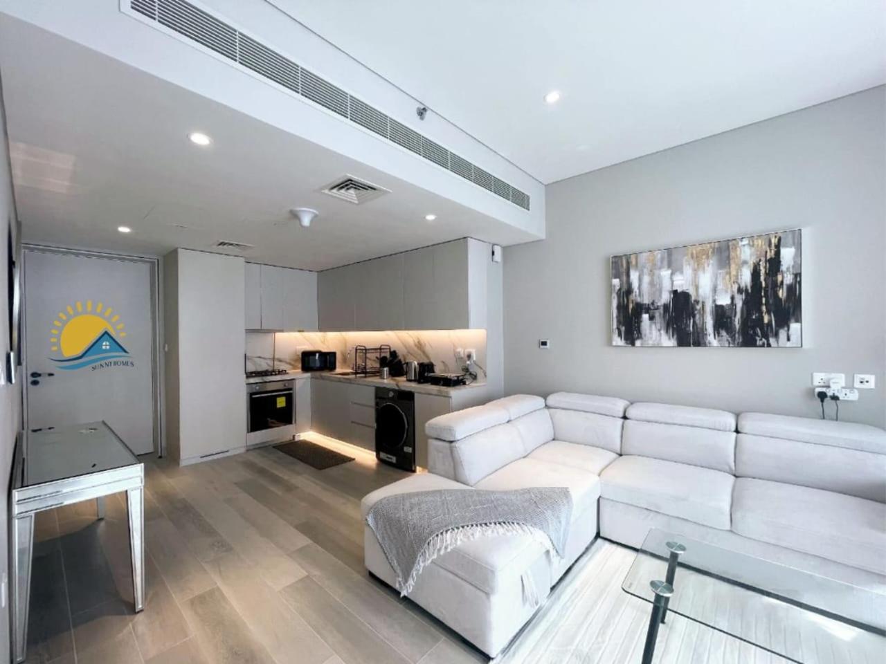 Apartment Marina Walk Gem Modern With Pool & Gym Access, Steps To & Metro Dubai