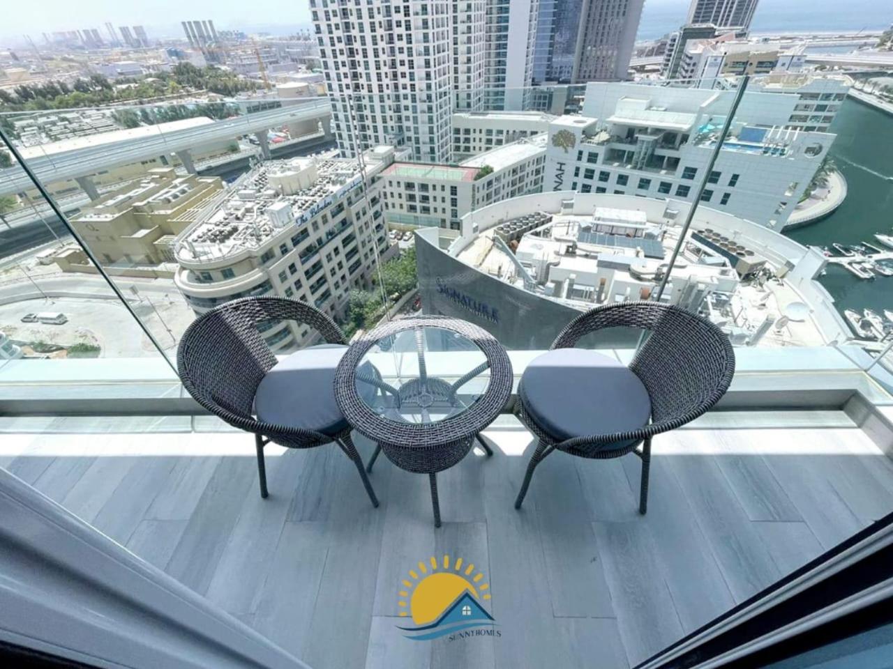 Marina Walk Gem Modern With Pool & Gym Access, Steps To & Metro *
