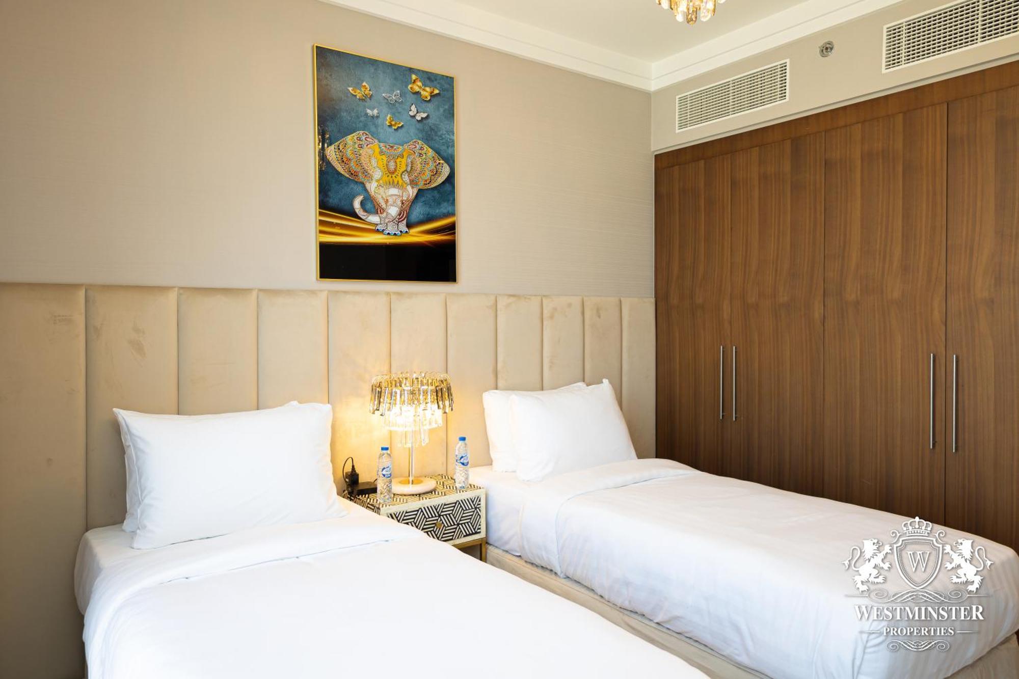 Westminster Boulevard Point Apartment *