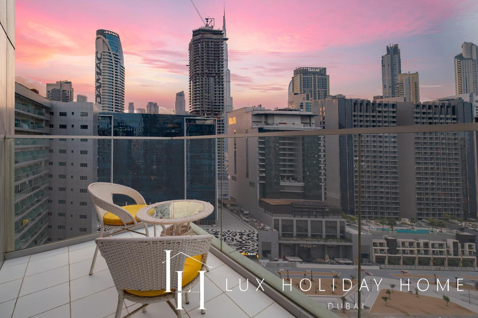 Lux The Majestine Burj Khalifa View Dubai