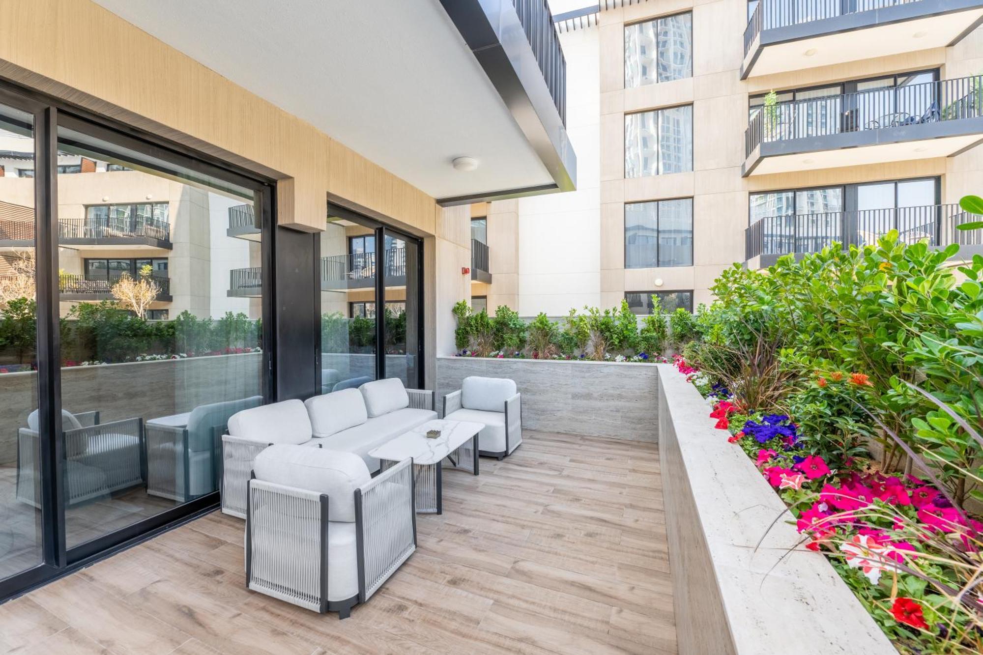 Serene 2brplus1 Haven In Oakley Jvc - 5star Amenities