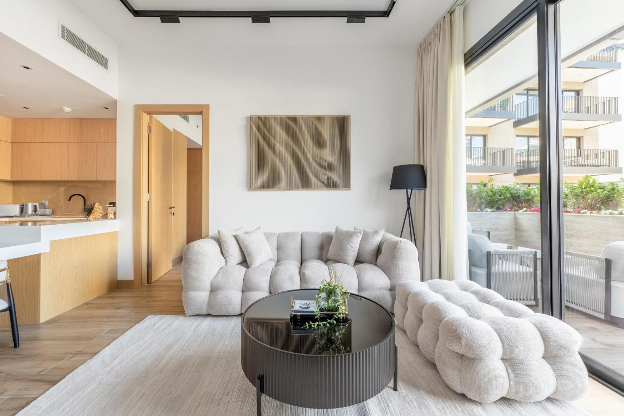 Serene 2brplus1 Haven In Oakley Jvc - 5star Amenities Apartment *