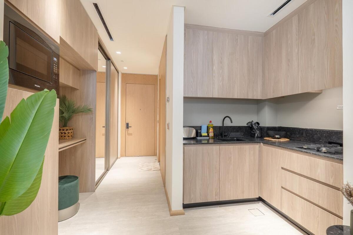 Modern By Czechin Jvc Prime Location * Dubai