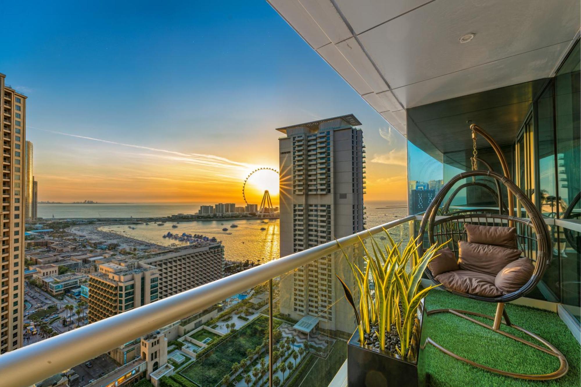 Jbr Grande Living - Stunning Sea View, Pool & Gym Dubai