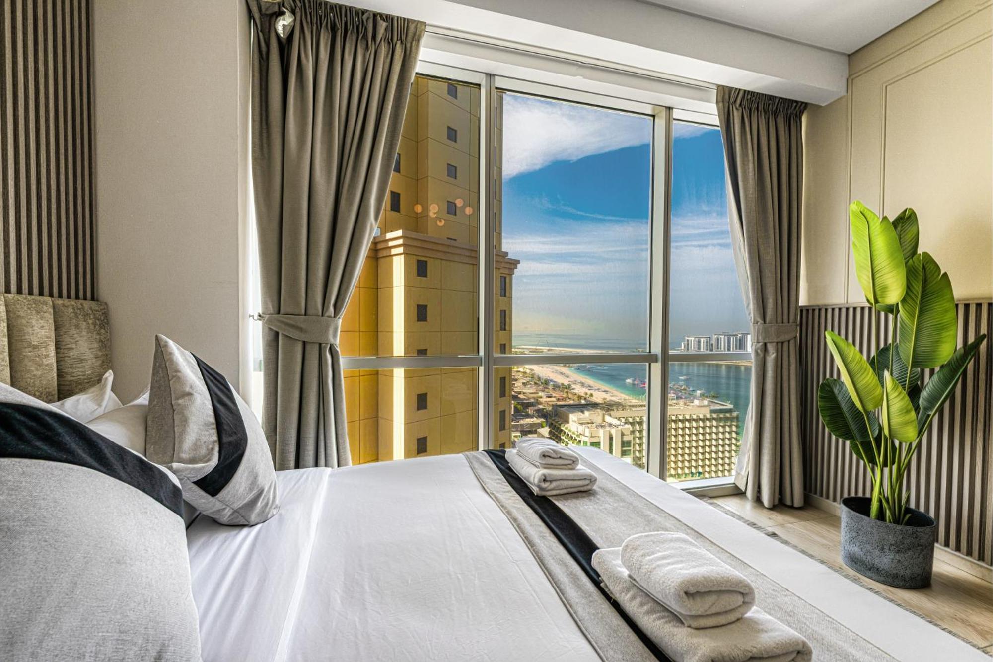 Jbr Grande Living - Stunning Sea View, Pool & Gym Apartment *