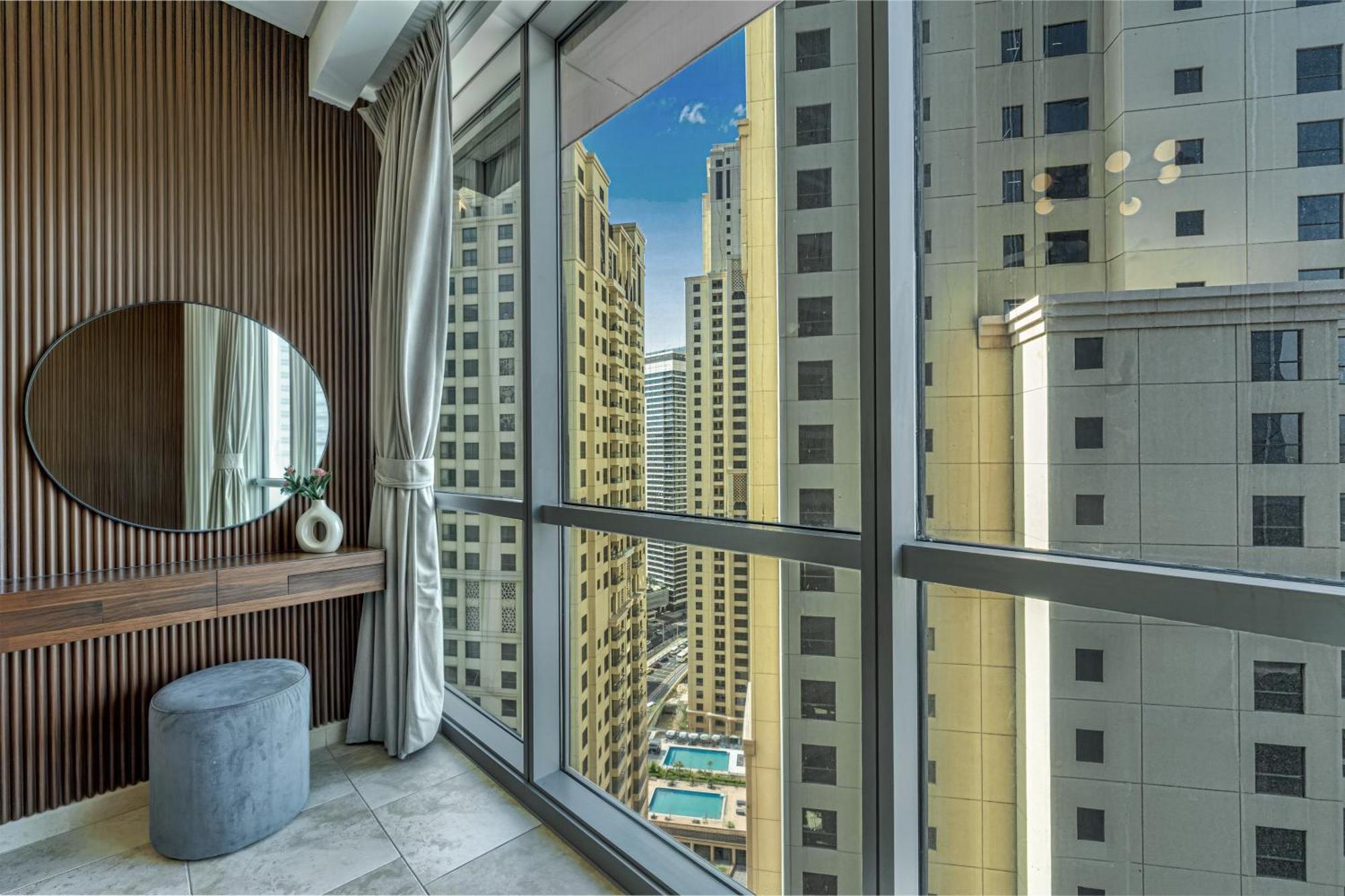 Jbr Grande Living - Stunning Sea View, Pool & Gym Apartment *