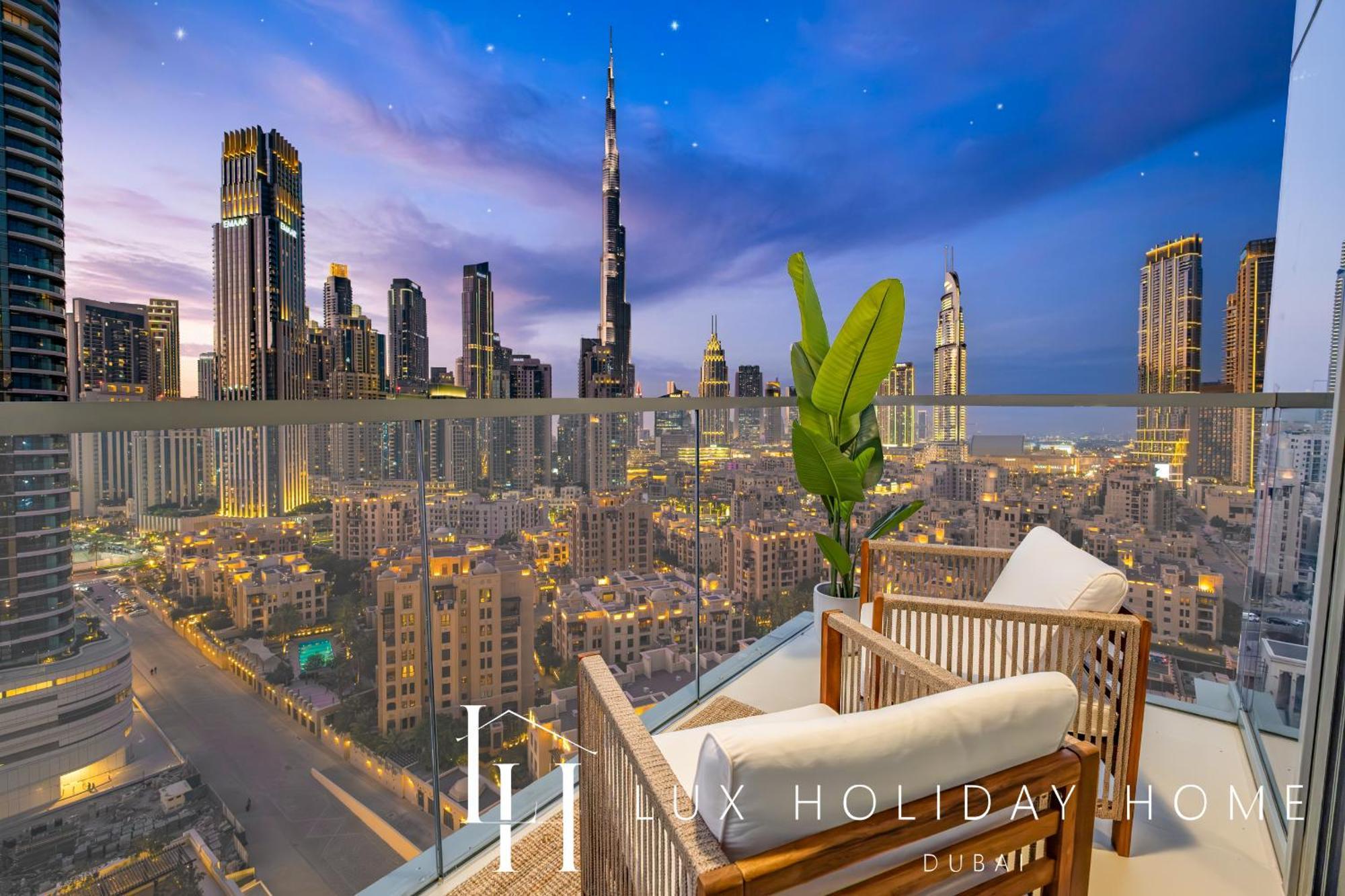 Lux The Executive Burj Khalifa View 2