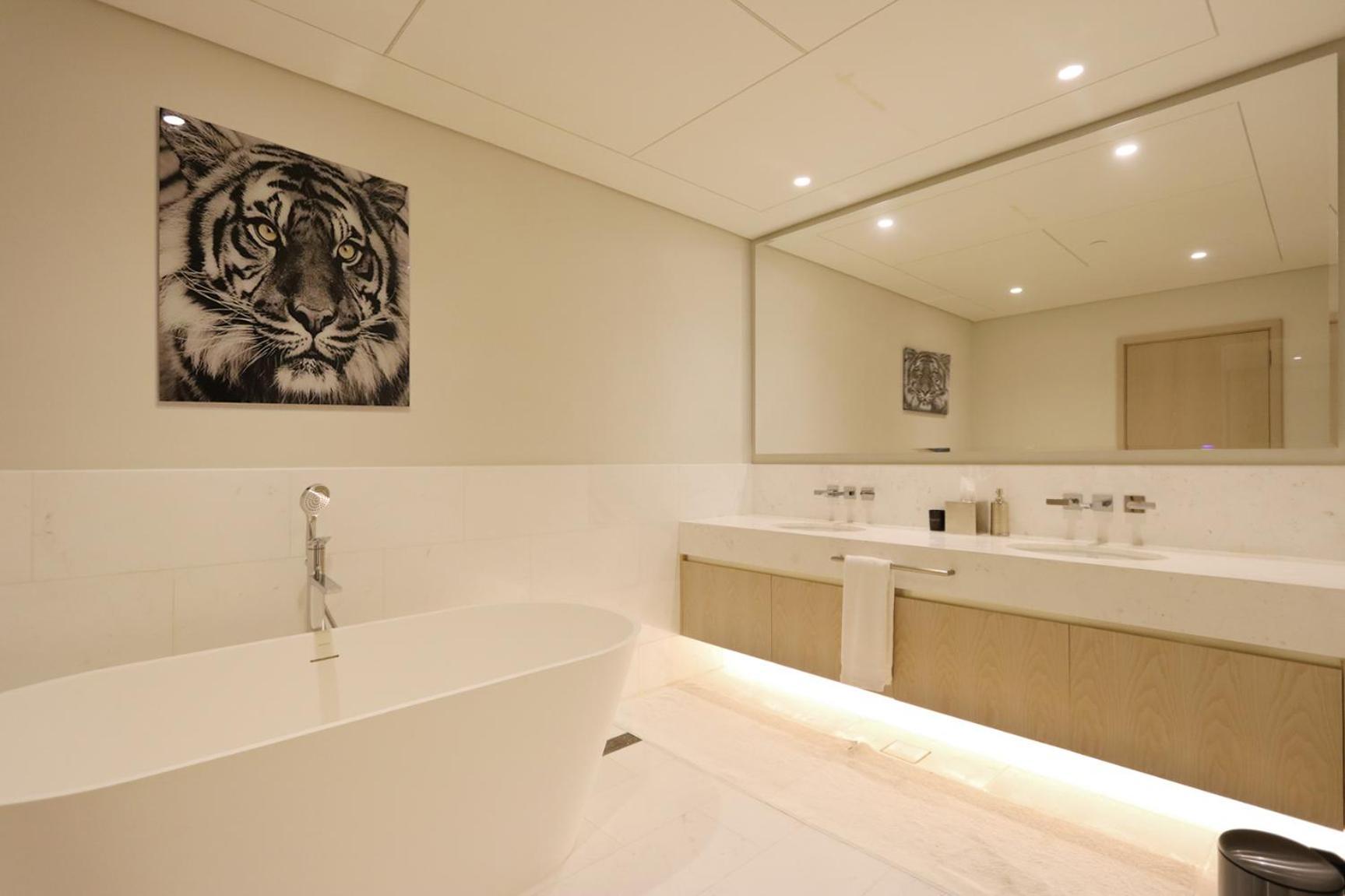 Livbnb - 1br W/ Sea View In Palm Tower Apartment