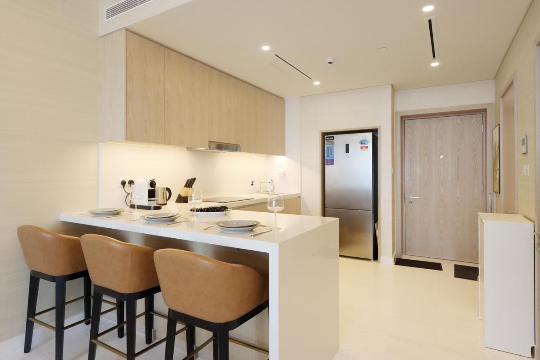 Livbnb - 1br W/ Sea View In Palm Tower Apartment *