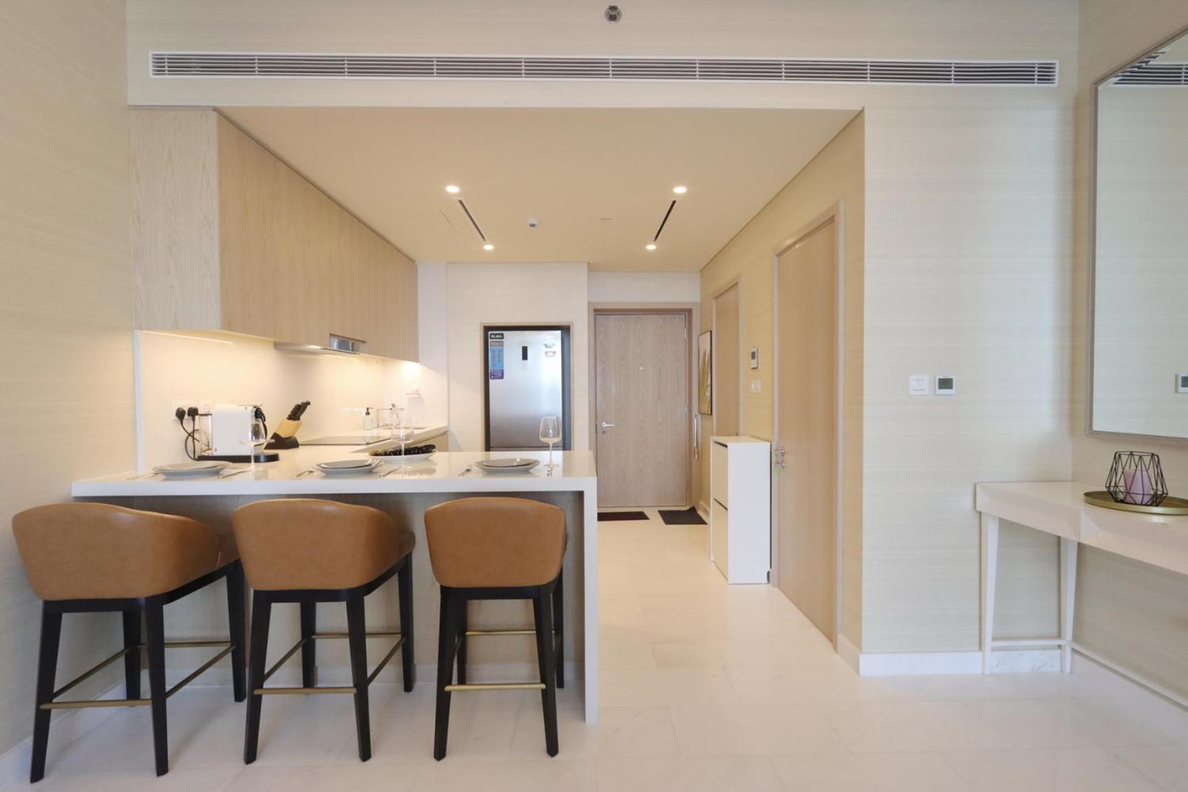 Livbnb - 1br W/ Sea View In Palm Tower Apartment *