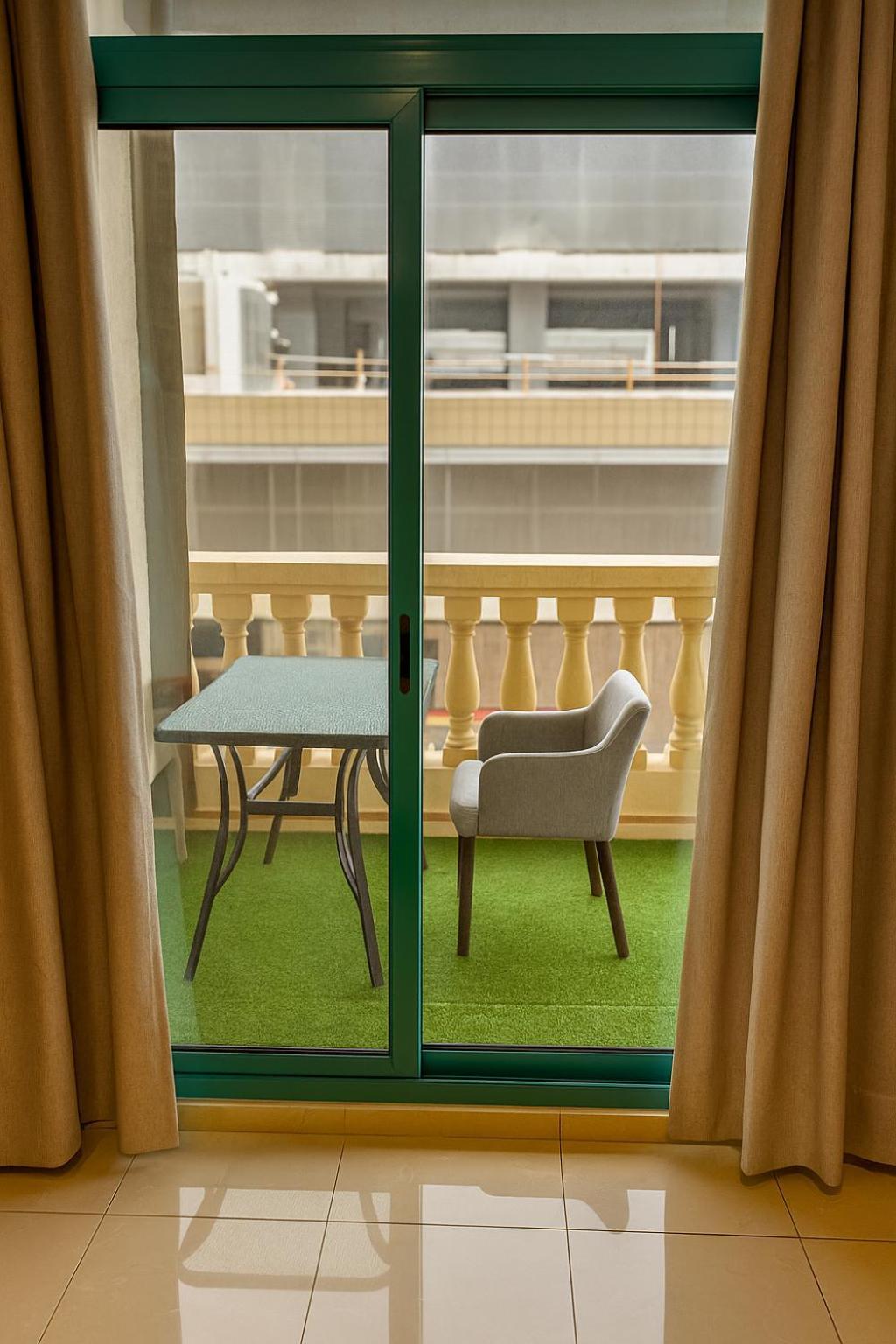 Classy For Ladies In Dubai, Marina فتيات فقط Homestay