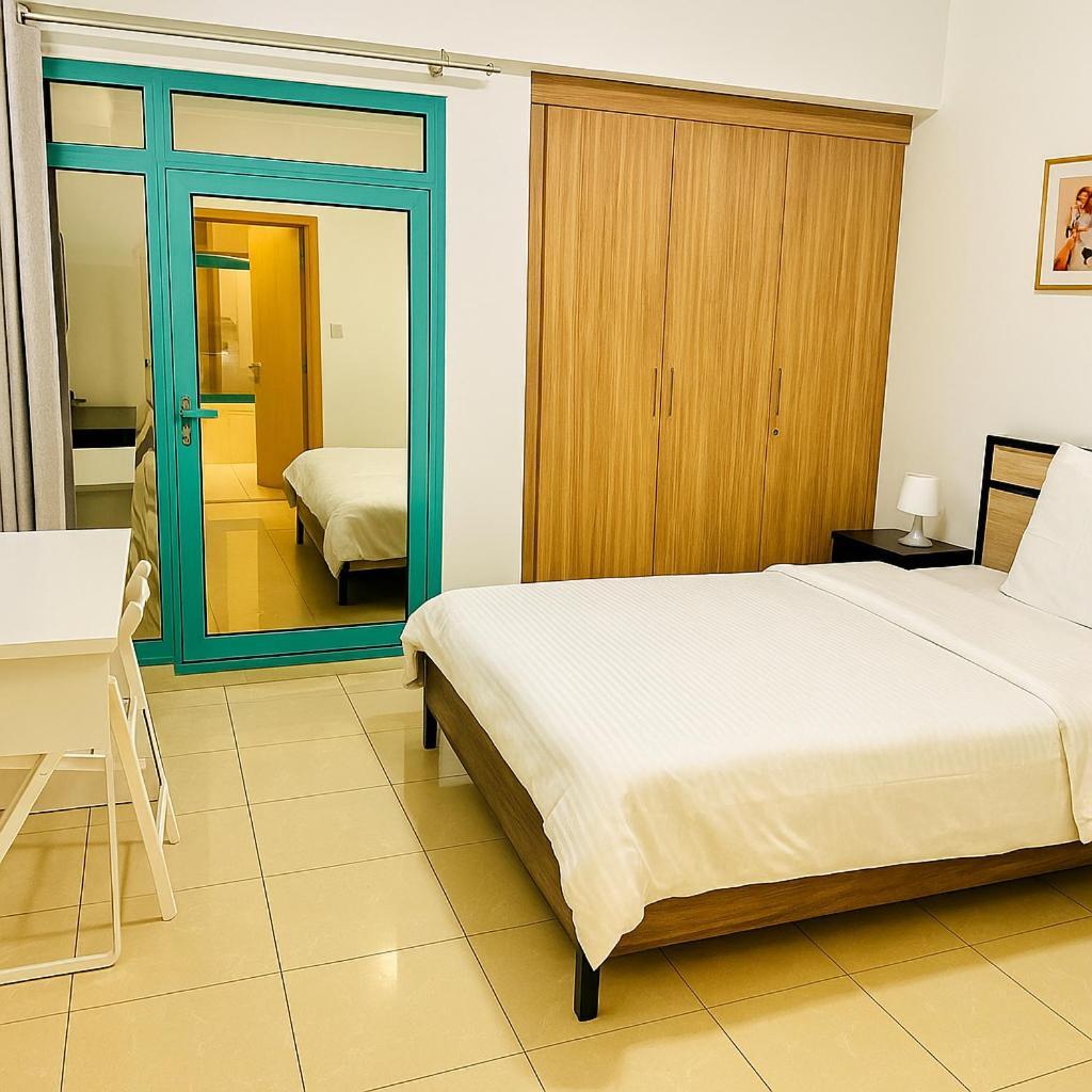 Homestay Classy For Ladies In Dubai, Marina فتيات فقط Dubai