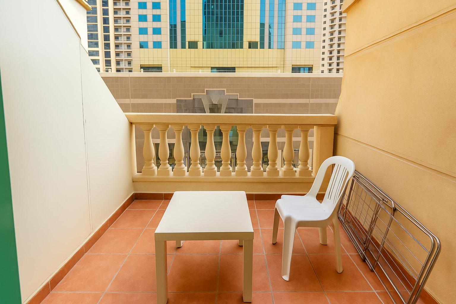 Classy For Ladies In Dubai, Marina فتيات فقط *