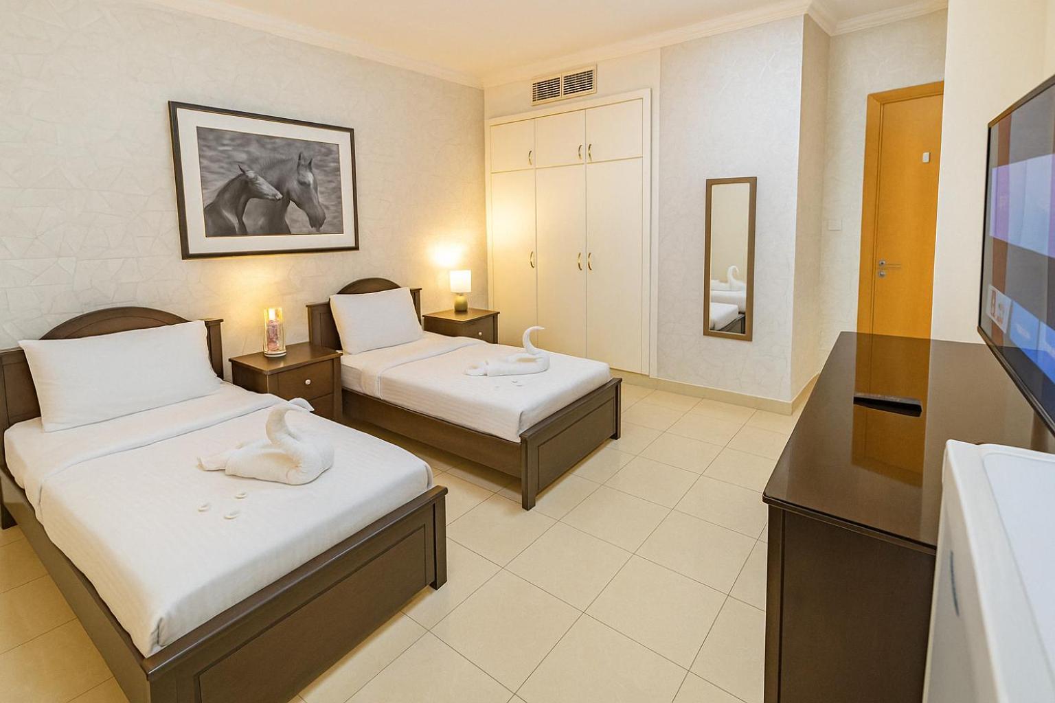 Classy For Ladies In Dubai, Marina فتيات فقط