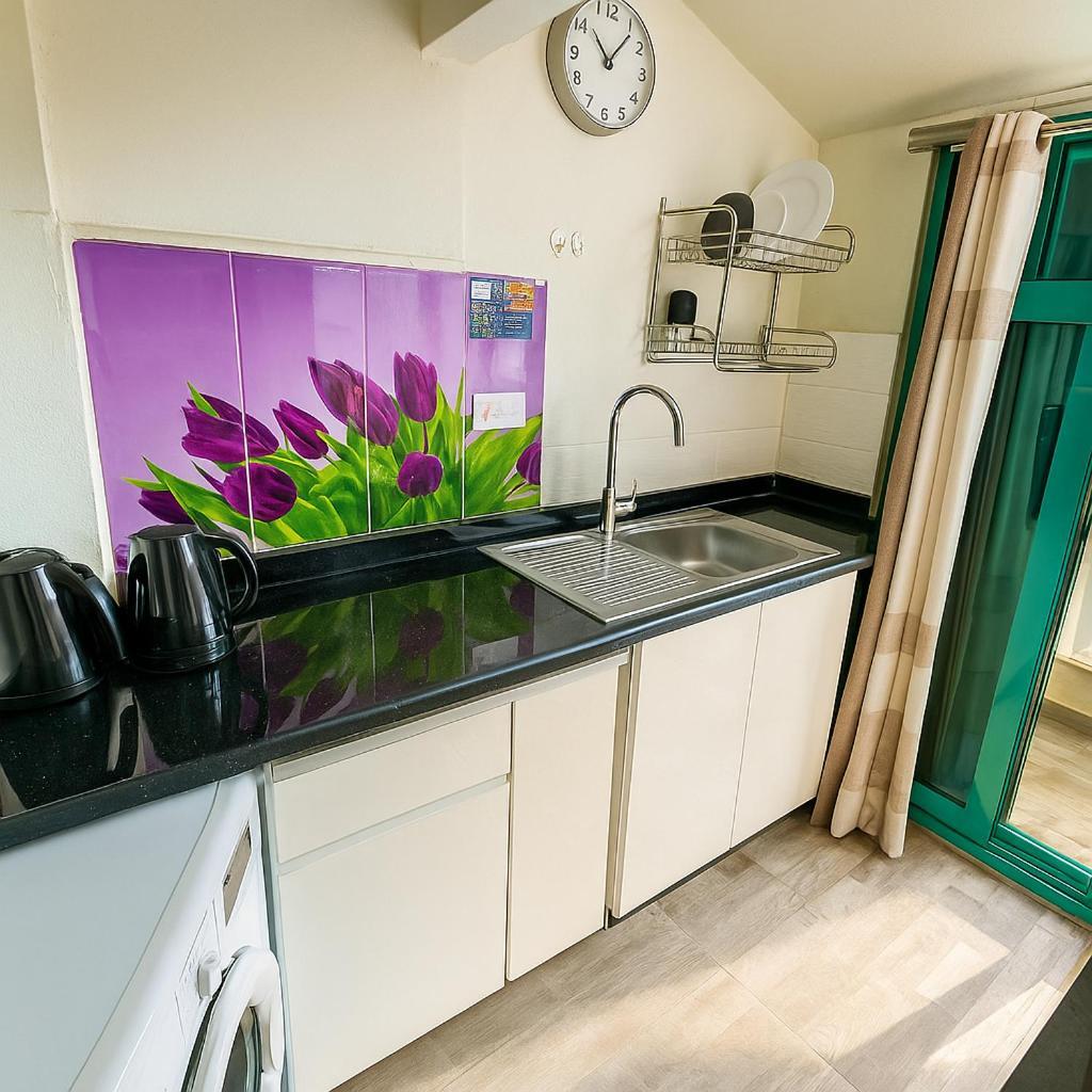 Classy For Ladies In Dubai, Marina فتيات فقط Homestay *