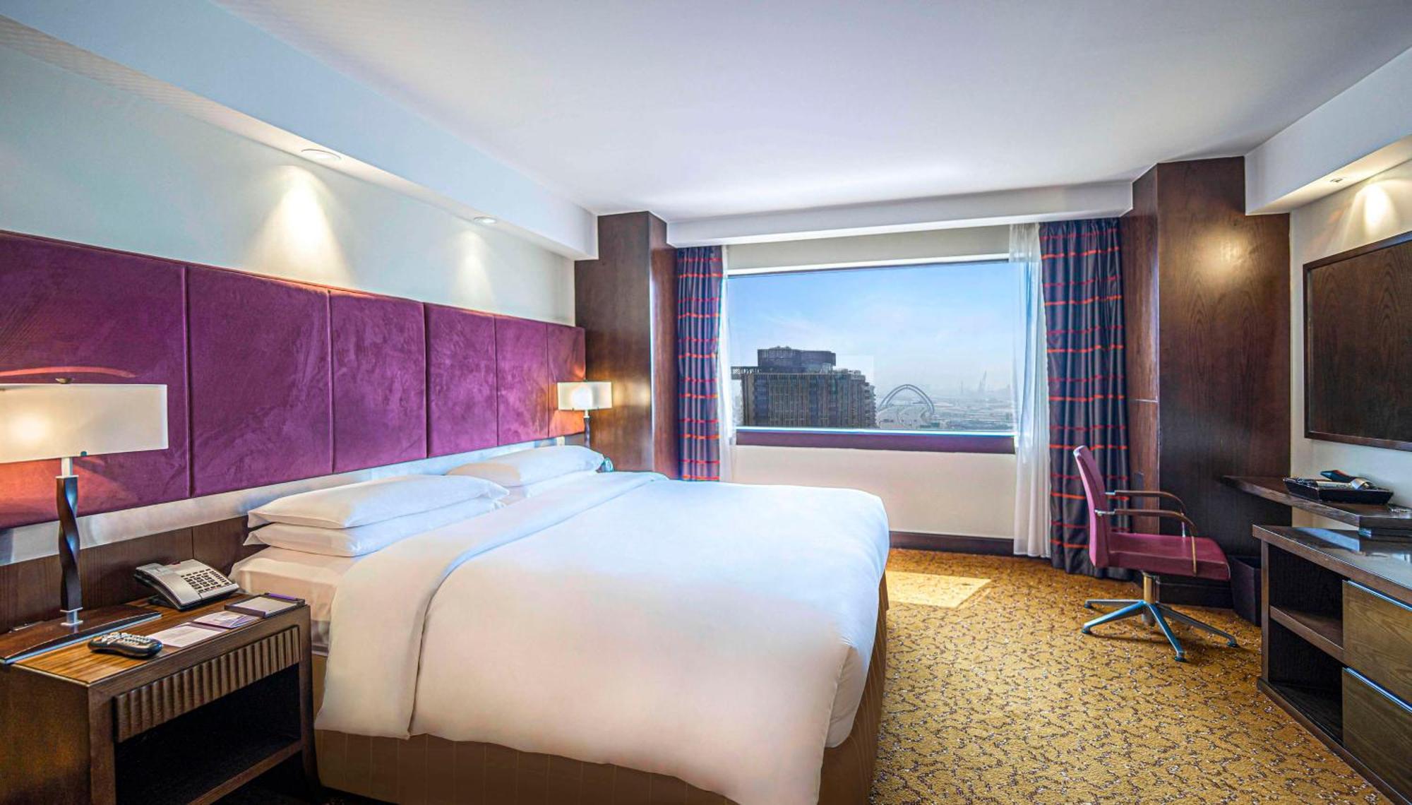 Hotel Hyatt Regency - Corniche 5*