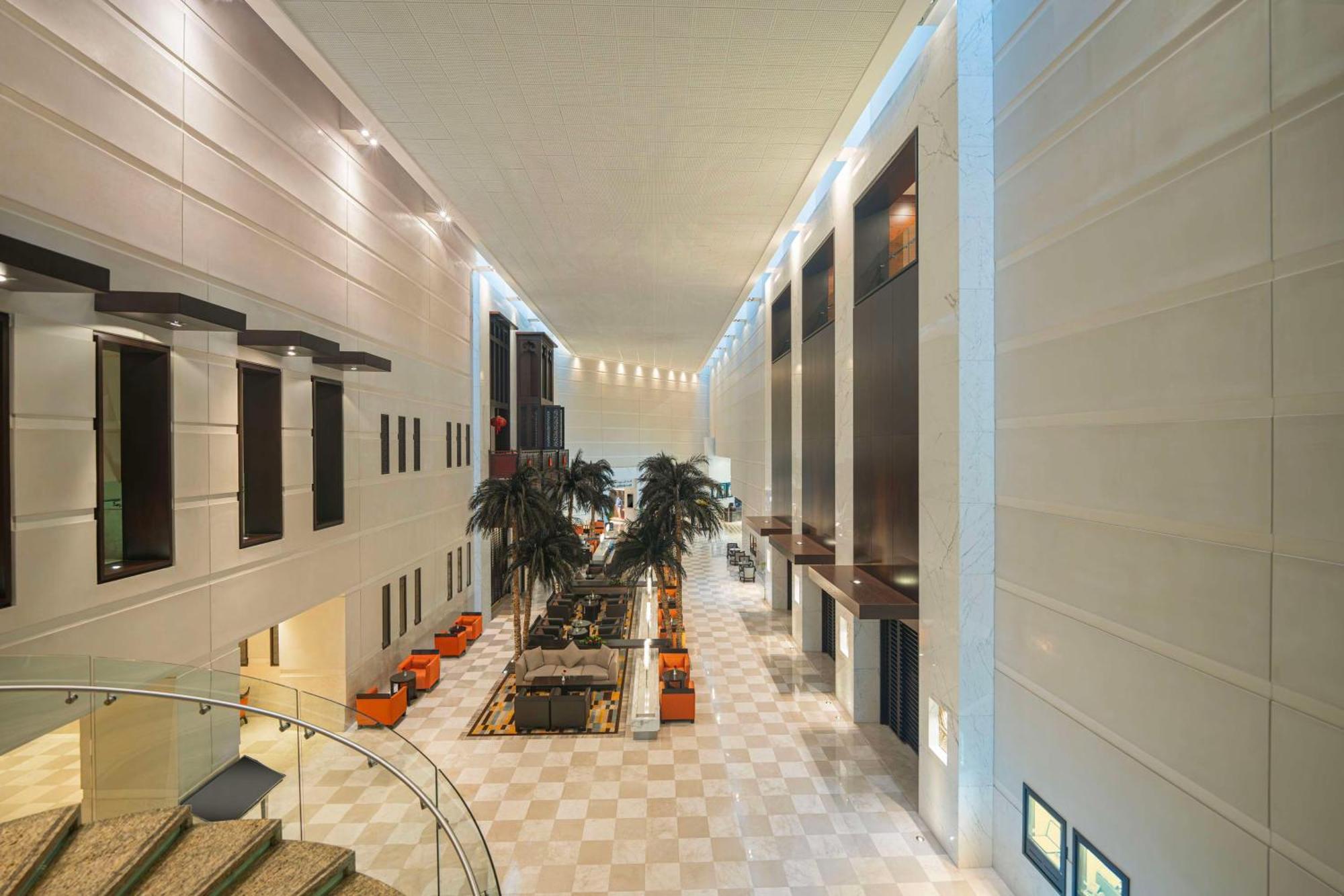 Hyatt Regency - Corniche Hotel 5*