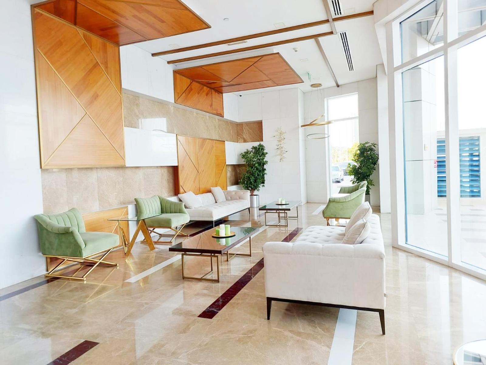 Apartment Bright & Valuable, Close To Metro Station *