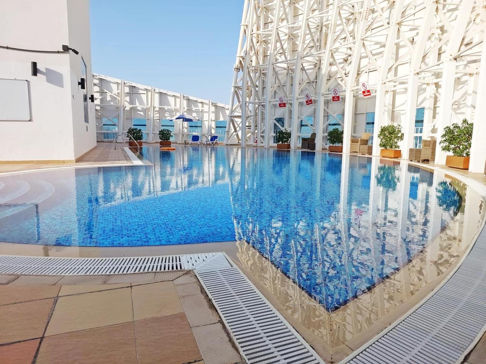 Bright & Valuable, Close To Metro Station Apartment Dubai