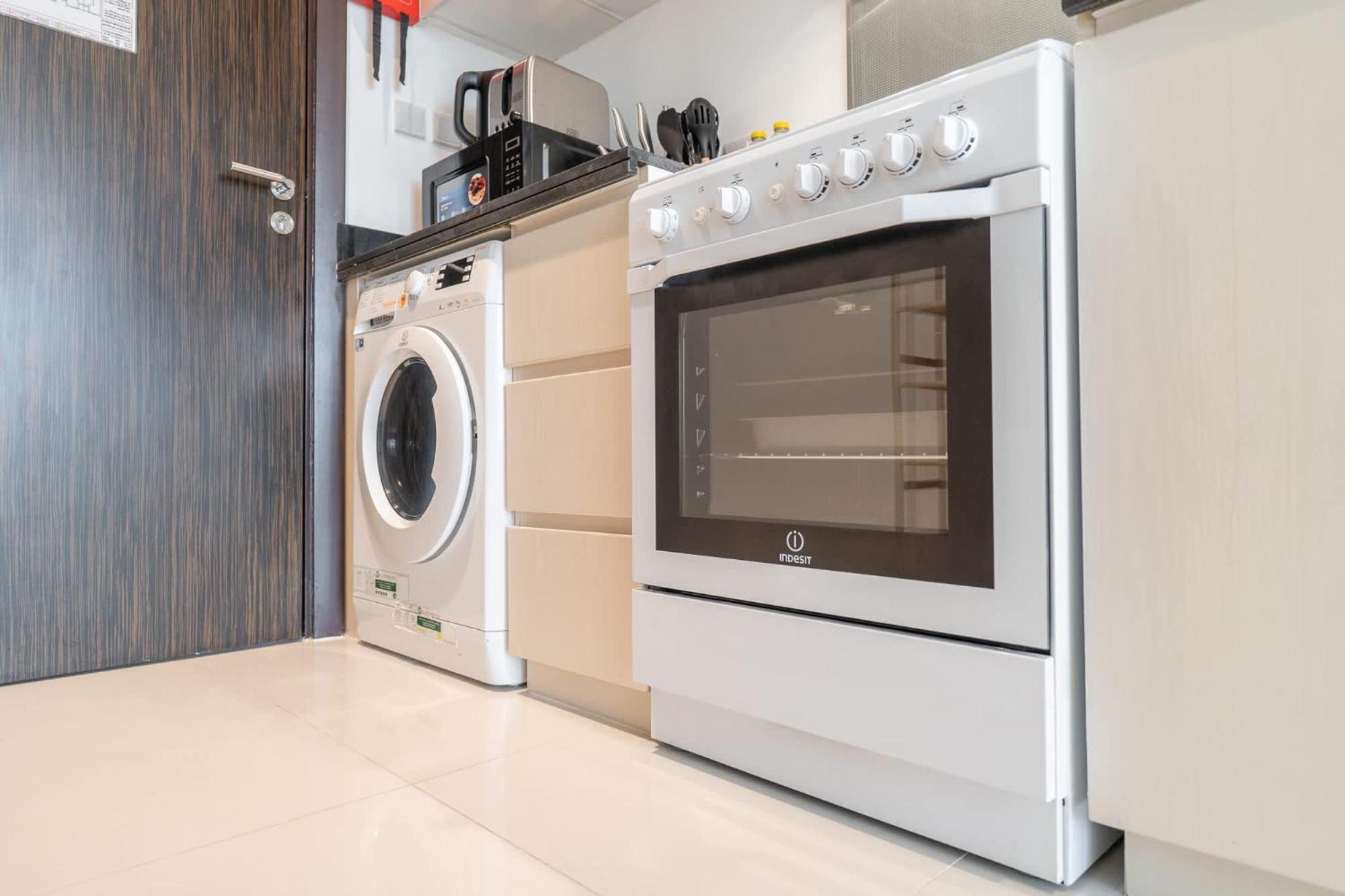 Apartment Beautifully Furnished With Skyline Views Dubai