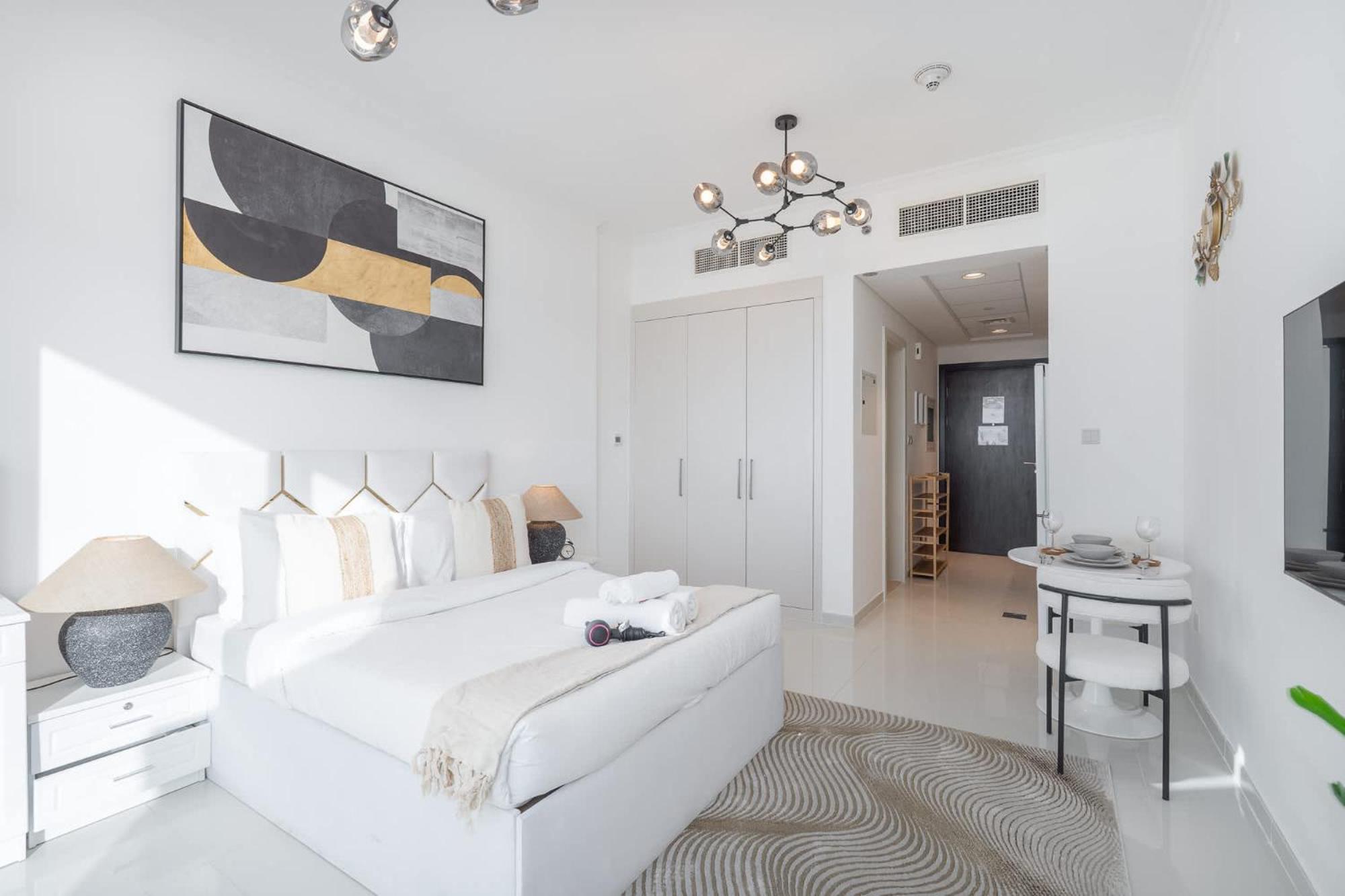 Beautifully Furnished With Skyline Views Dubai