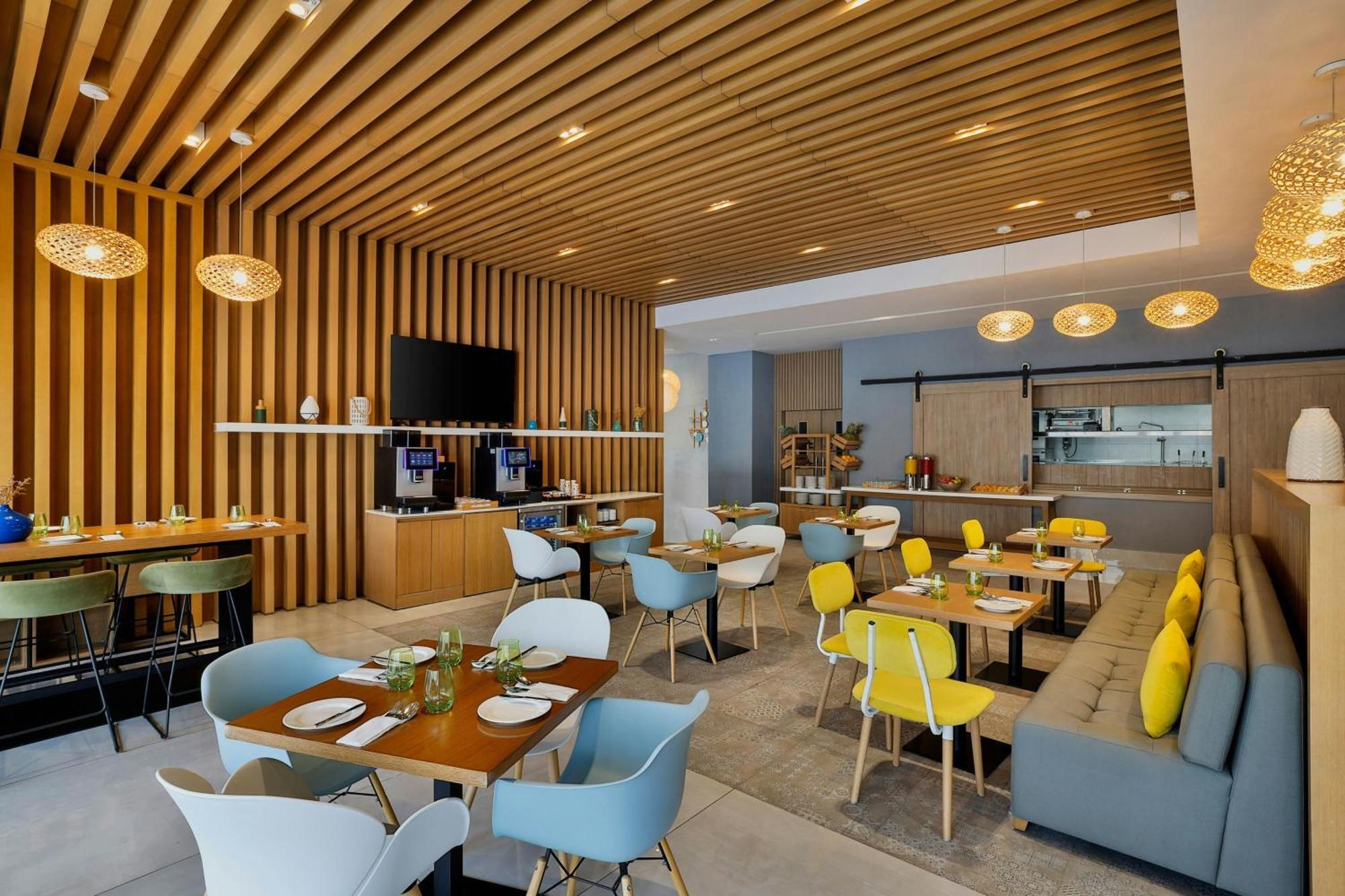 Hotel Element Al Jaddaf, Dubai