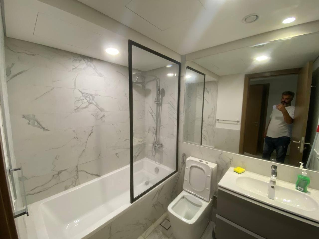 Bed & Breakfast Wow Amazing Burjkhalifa,sea,sunset,ship,park View,only Male Hostel-airport,metro,mall,golf,bus,park Near *