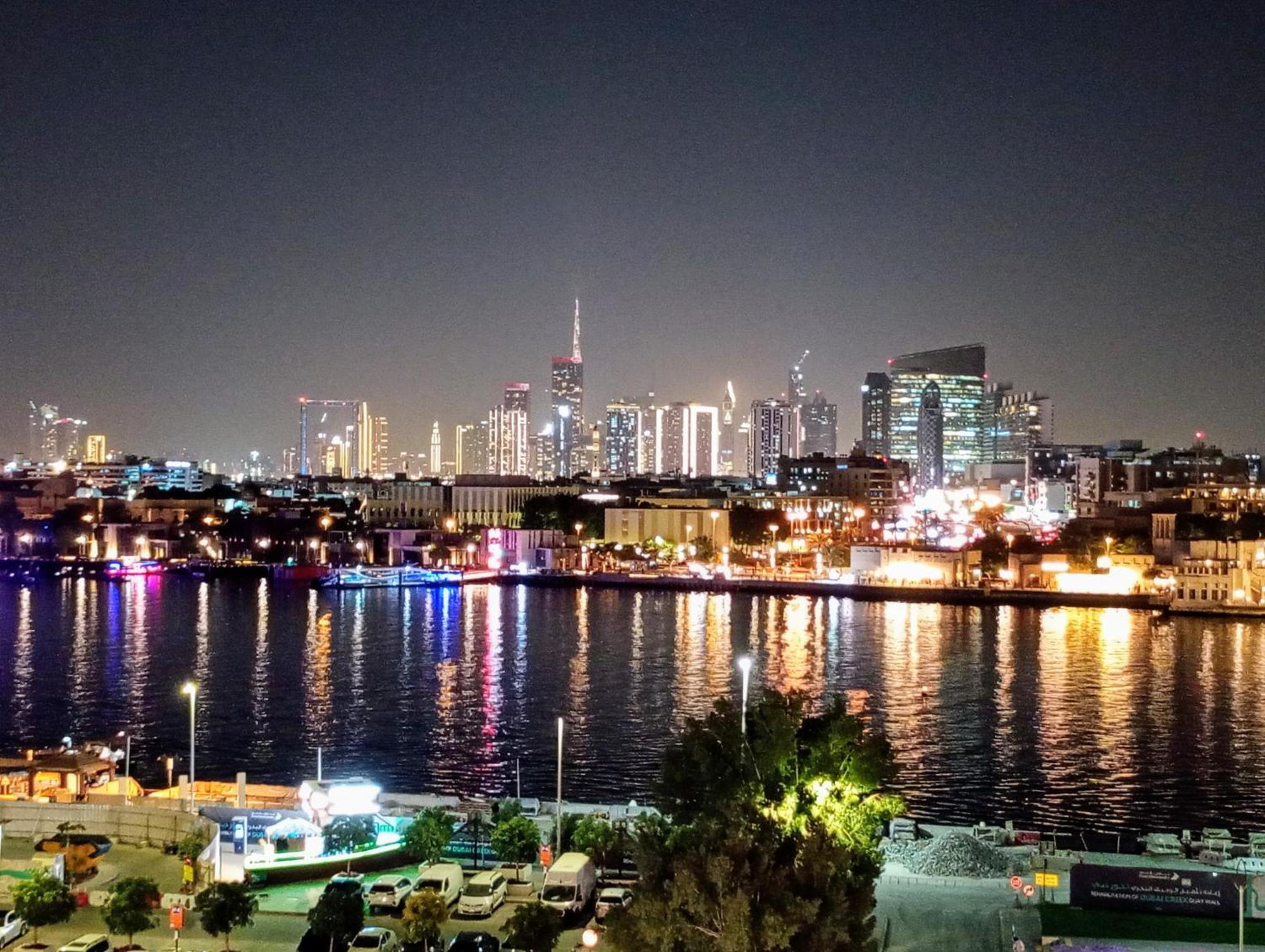 Wow Amazing Burjkhalifa,sea,sunset,ship,park View,only Male Hostel-airport,metro,mall,golf,bus,park Near * Dubai