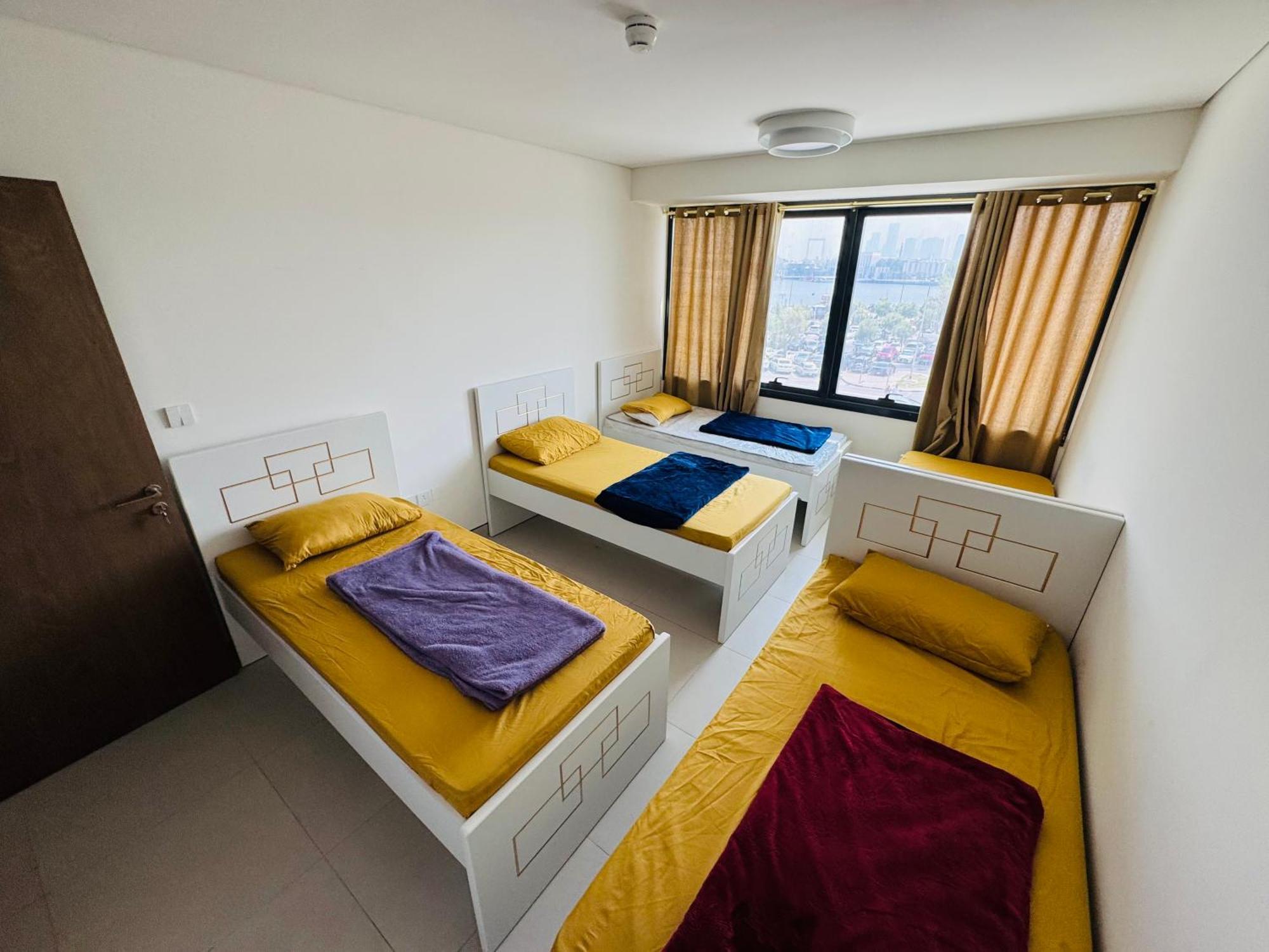 Wow Amazing Burjkhalifa,sea,sunset,ship,park View,only Male Hostel-airport,metro,mall,golf,bus,park Near Bed & Breakfast *