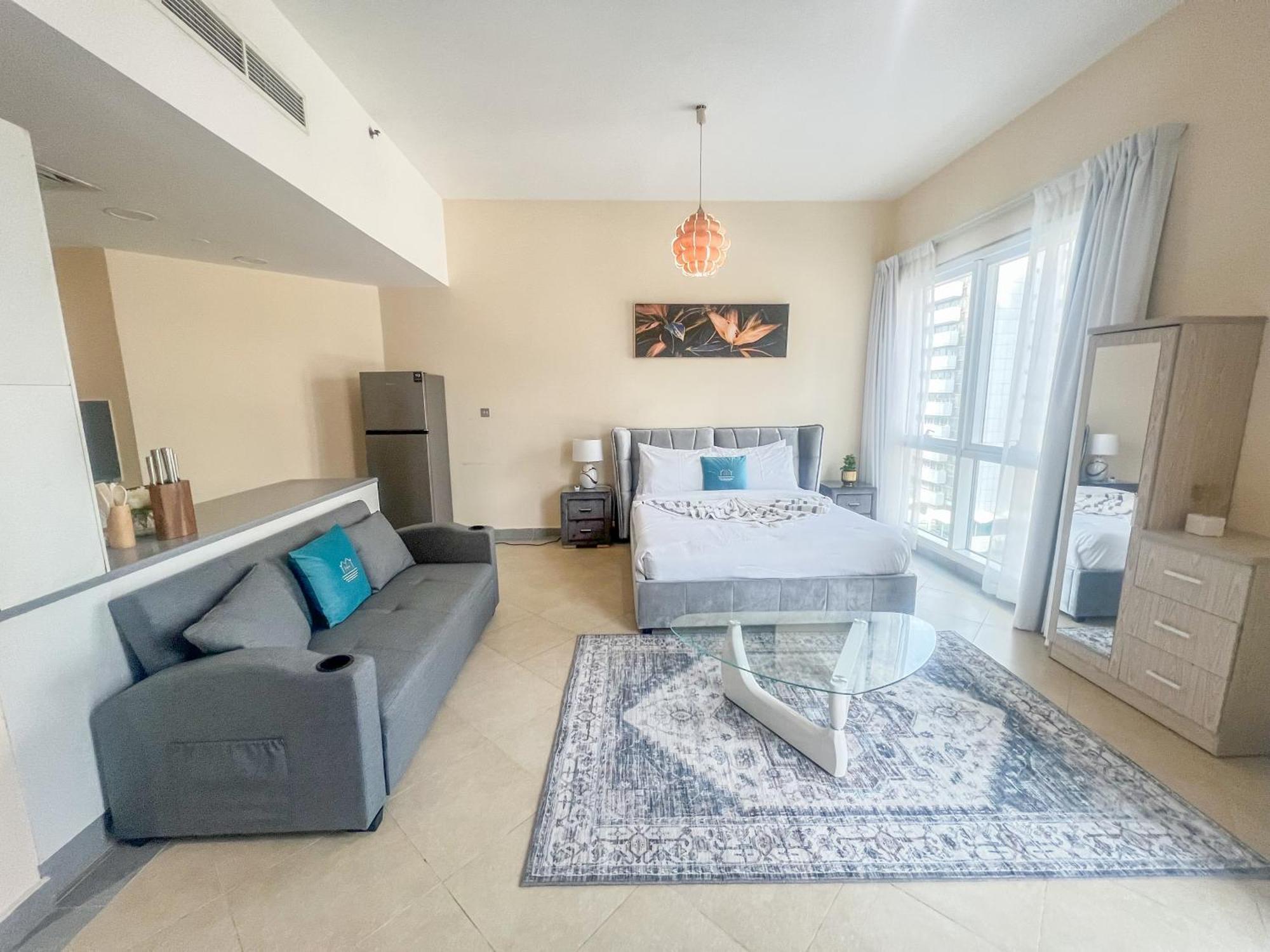 Snug With Views, Perfect For Couples Apartment