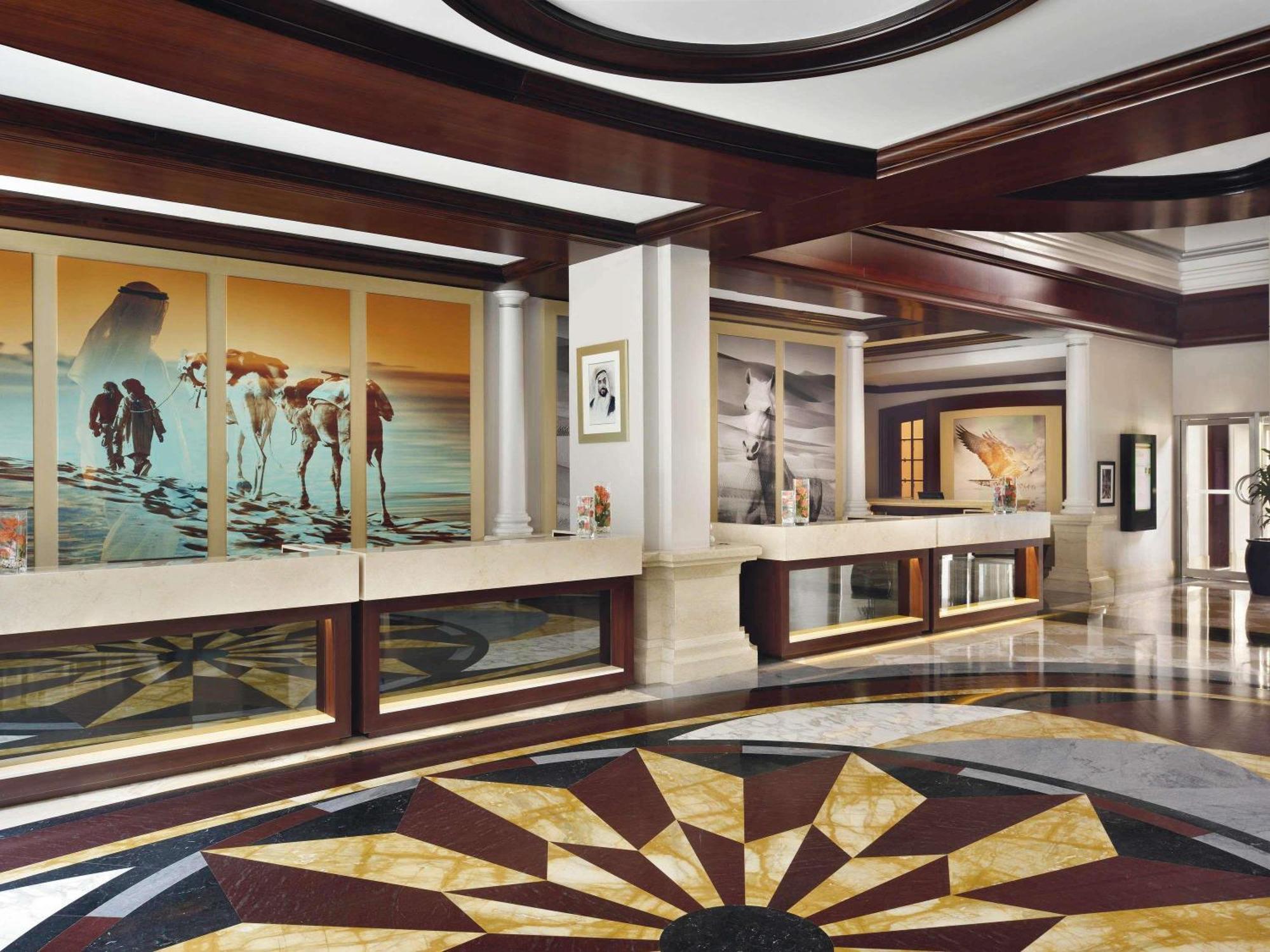 Hotel Moevenpick & Bur 5*