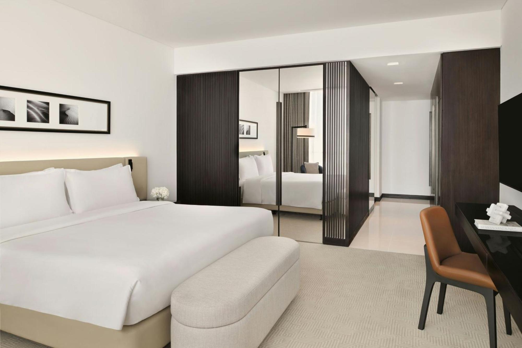 Sheraton Grand Hotel,