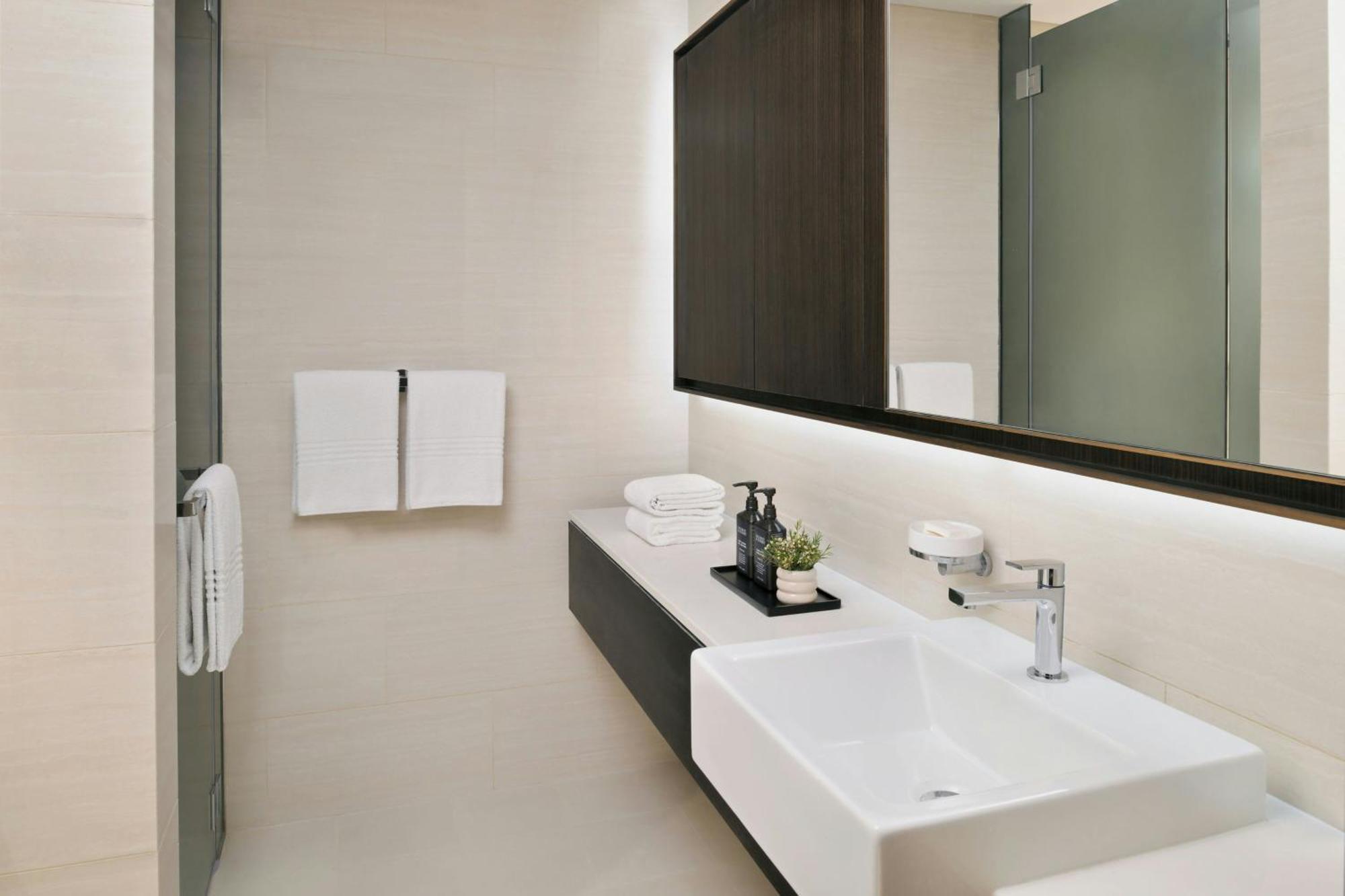 Sheraton Grand Hotel, Hotel Dubai